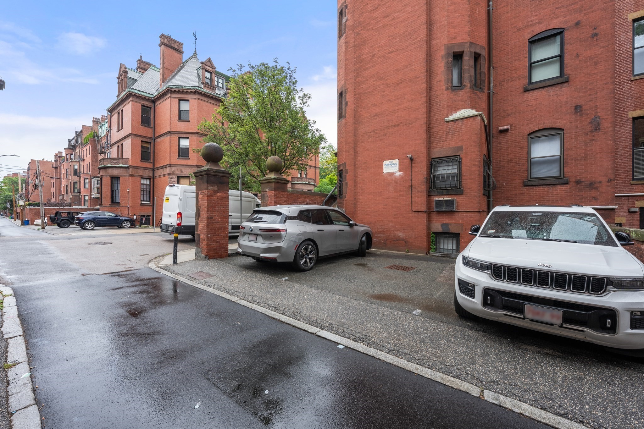 20 Gloucester St # 3
