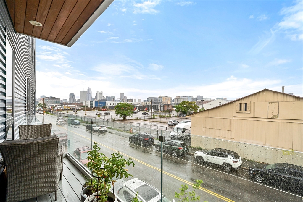 377 W 1st St # 3