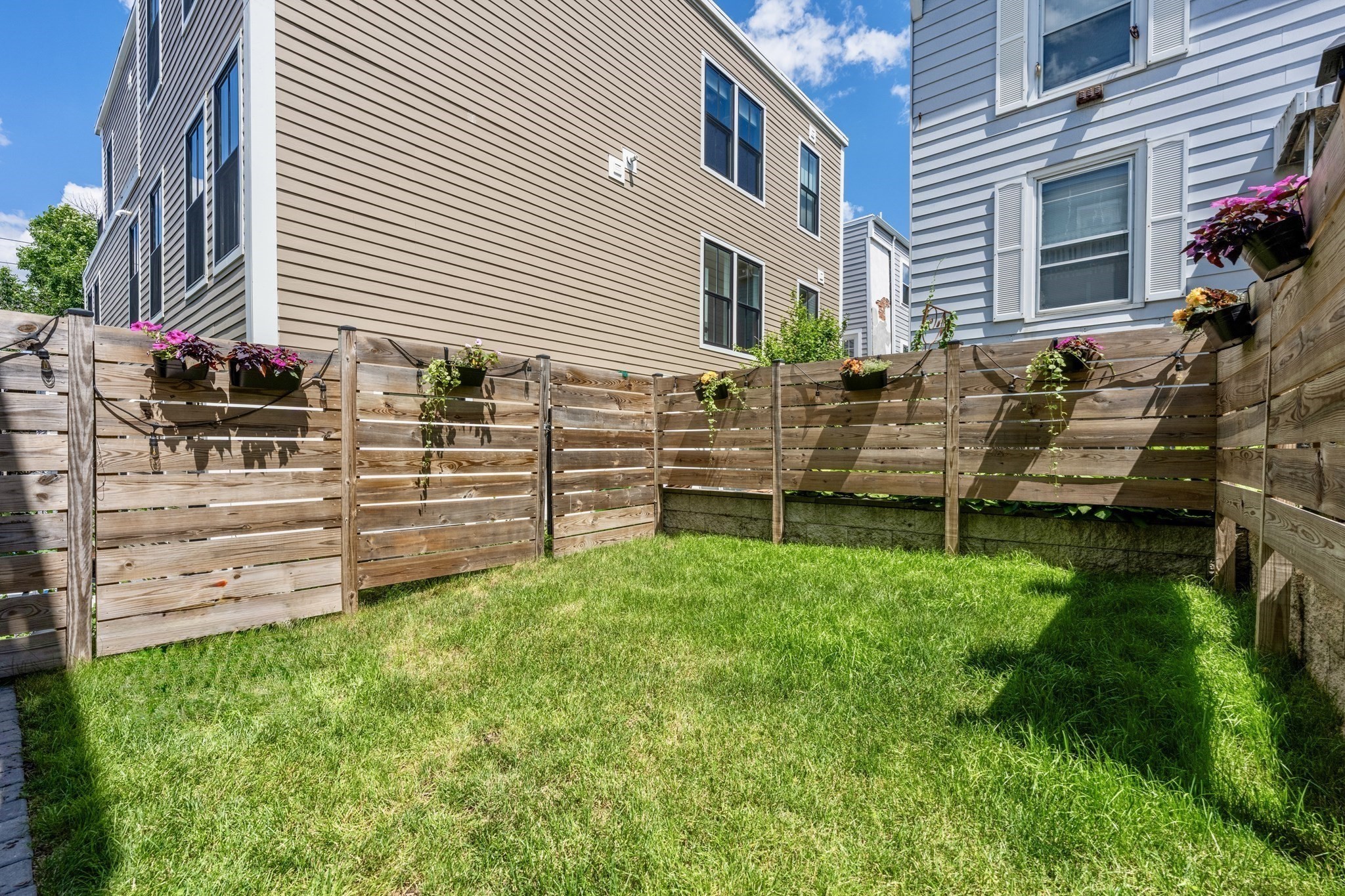 21 Lamson St # 2
