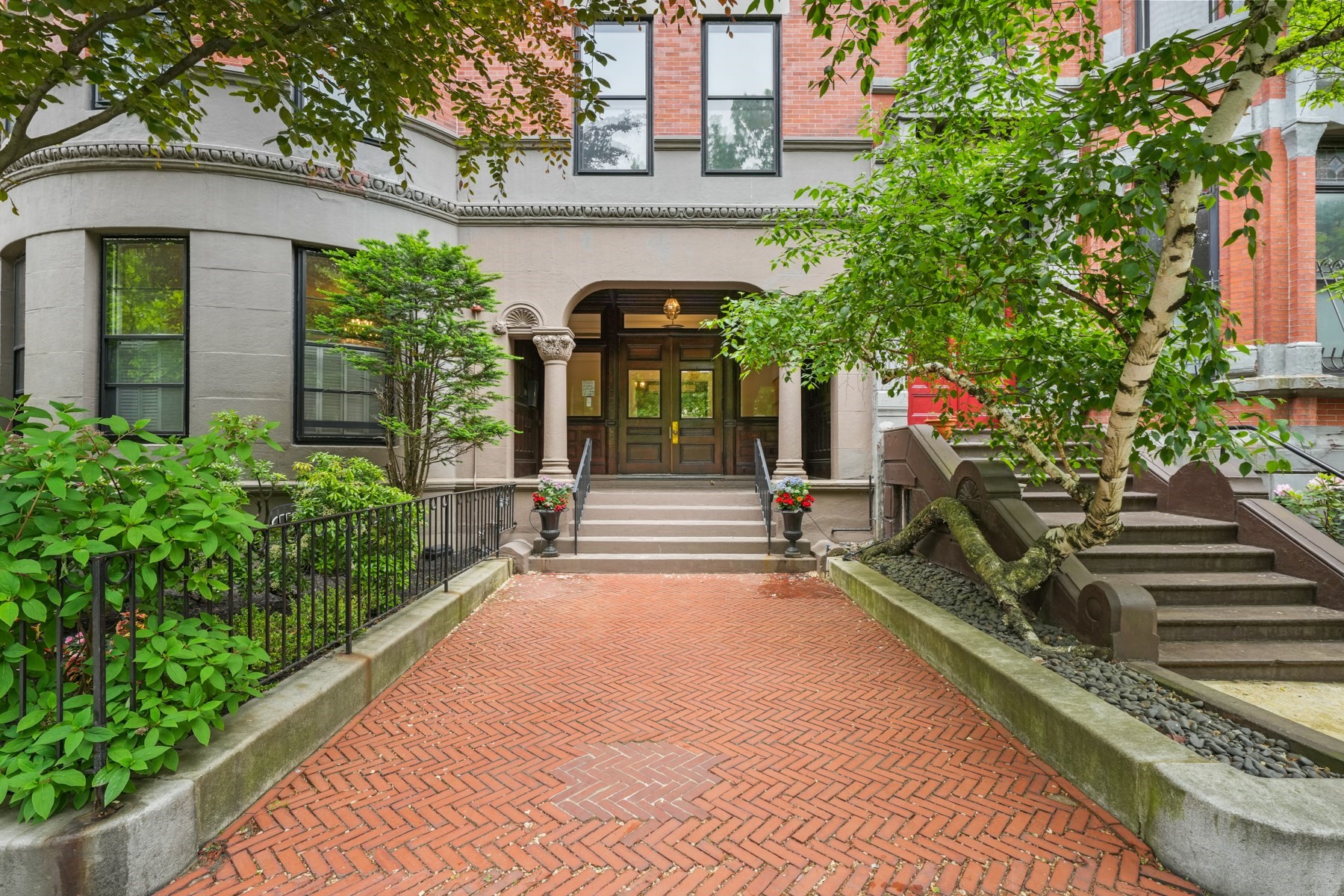 290 Commonwealth Ave # 9
