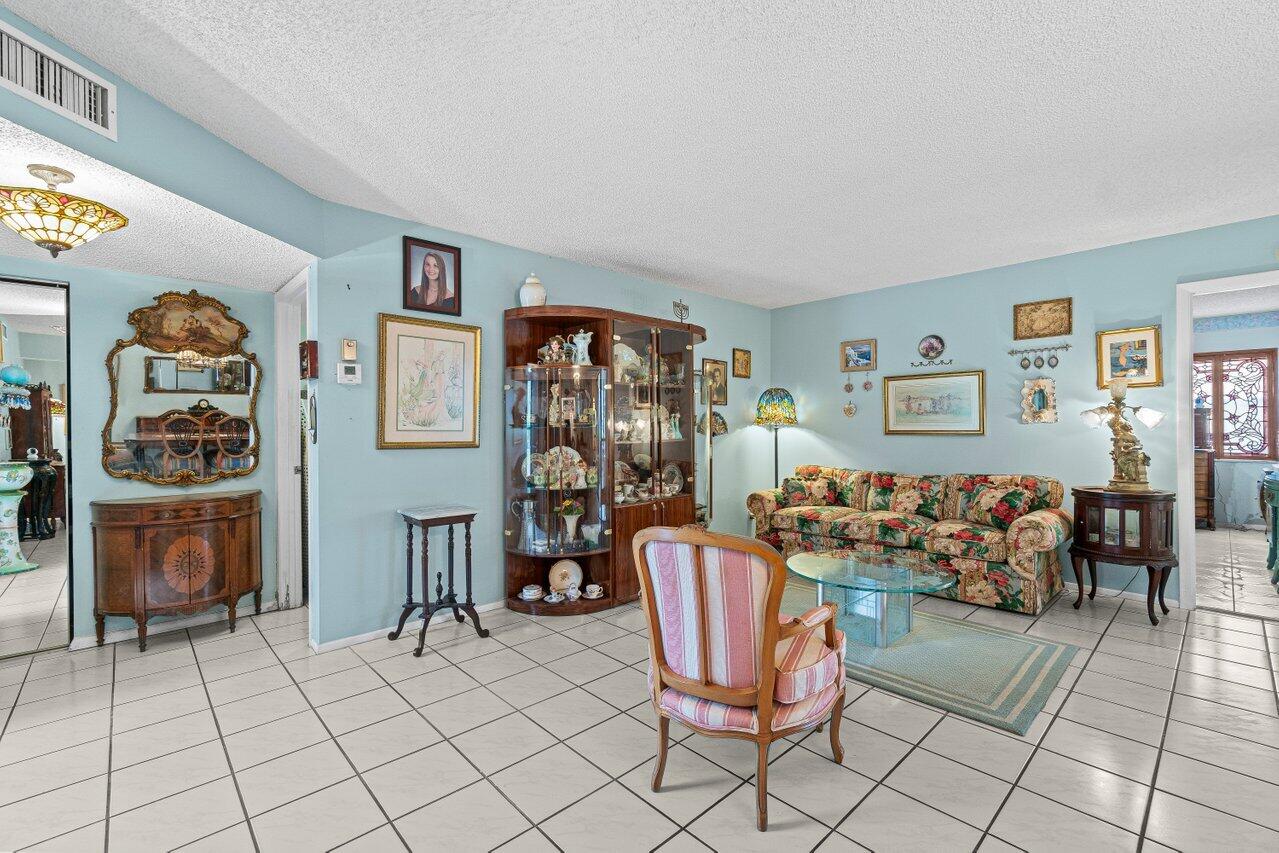 3246 Perimeter Drive 3246
