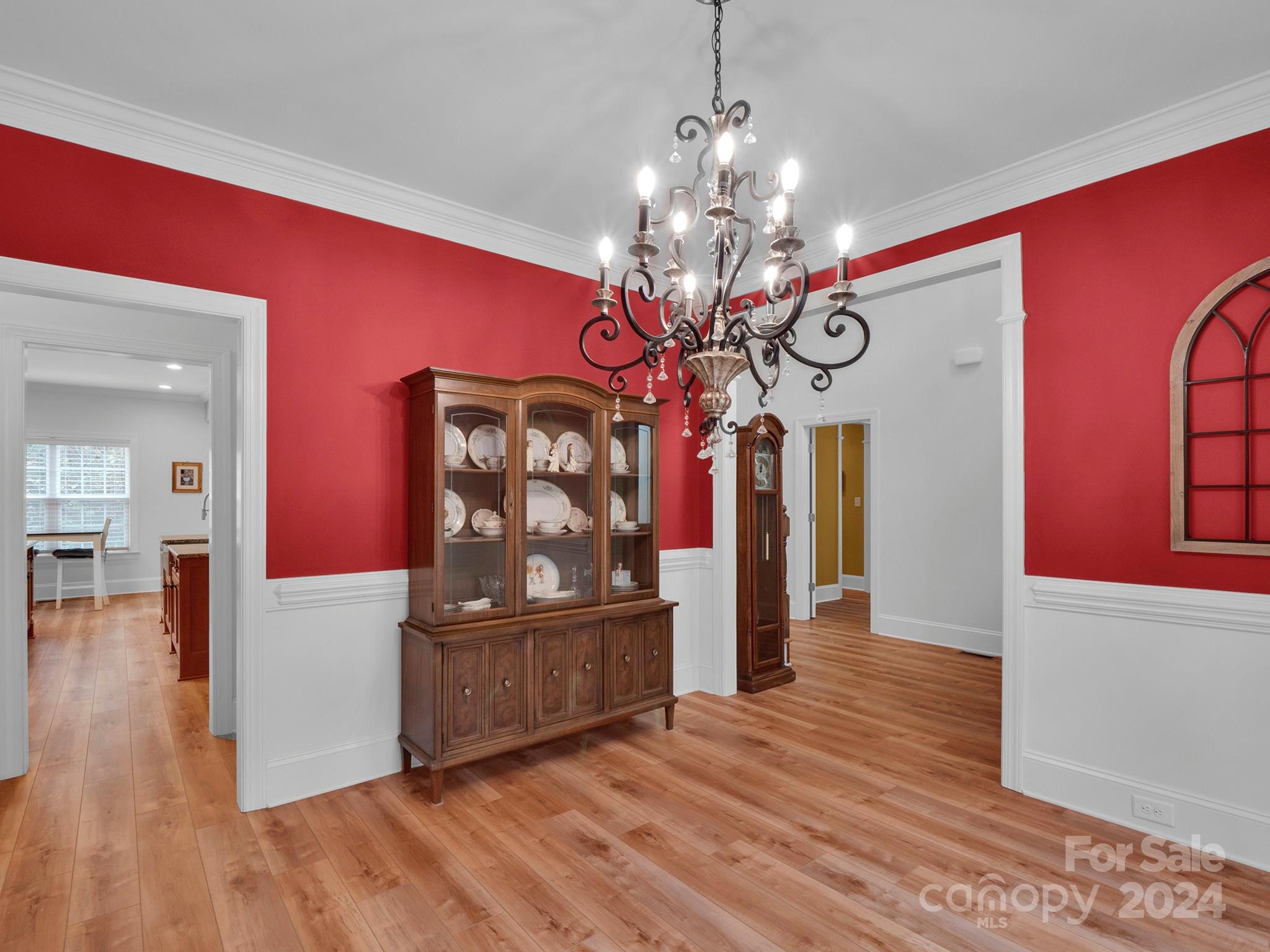 1049 Ledge Wood Lane