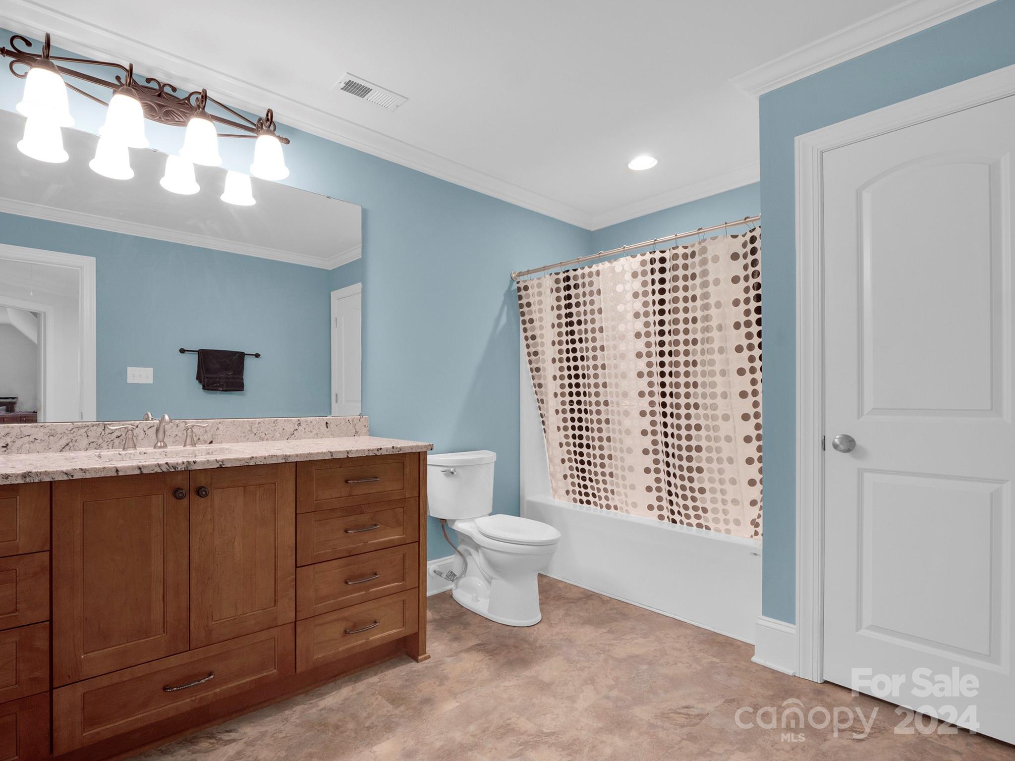 1049 Ledge Wood Lane