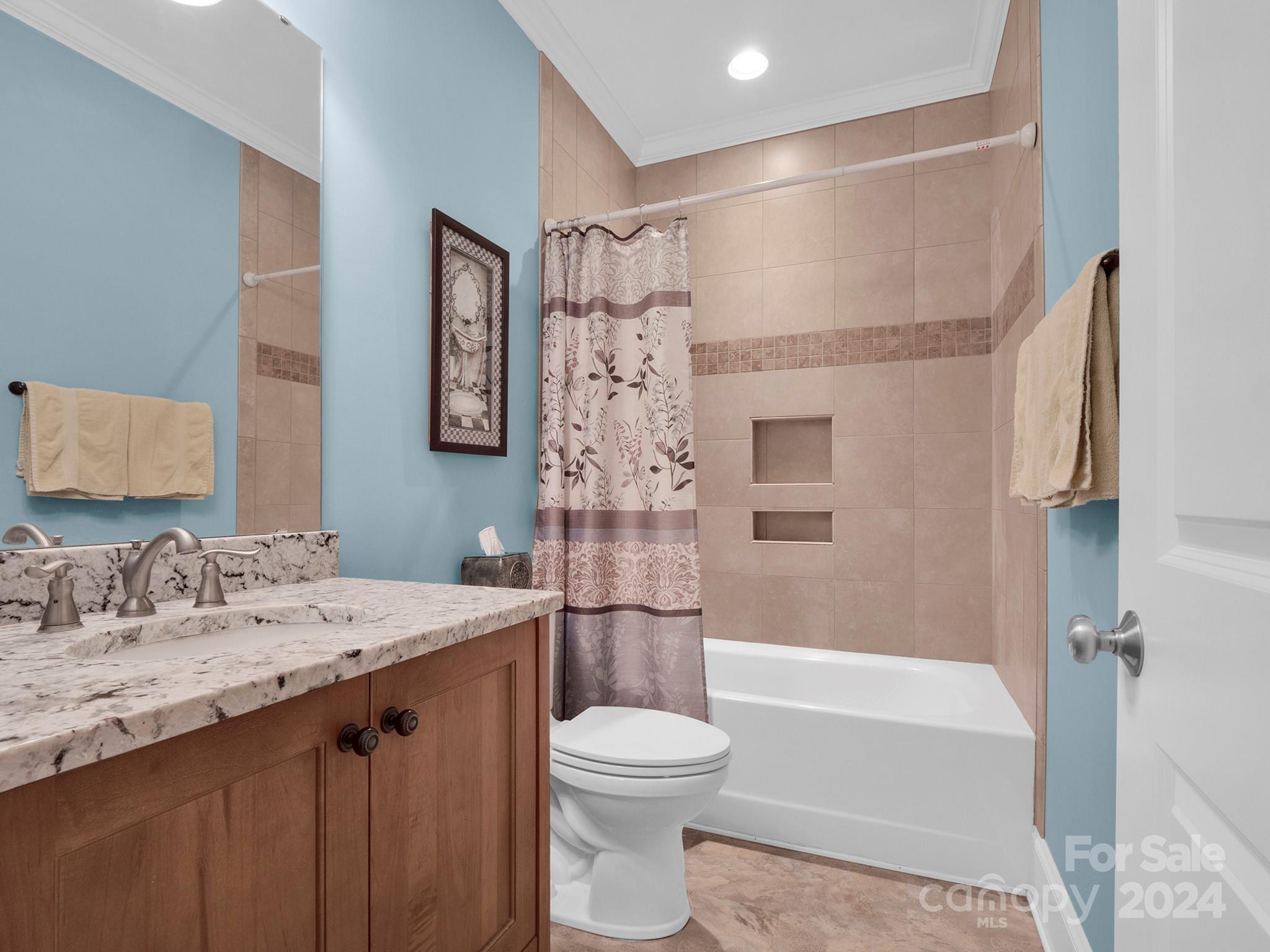 1049 Ledge Wood Lane