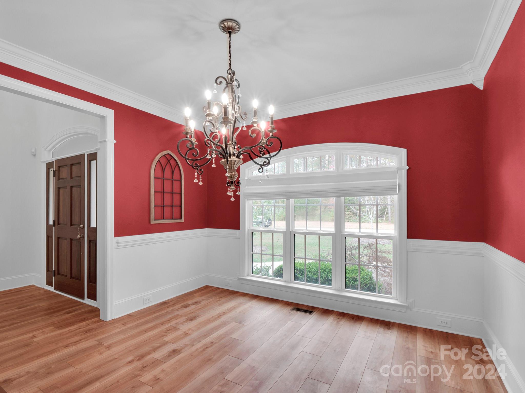 1049 Ledge Wood Lane