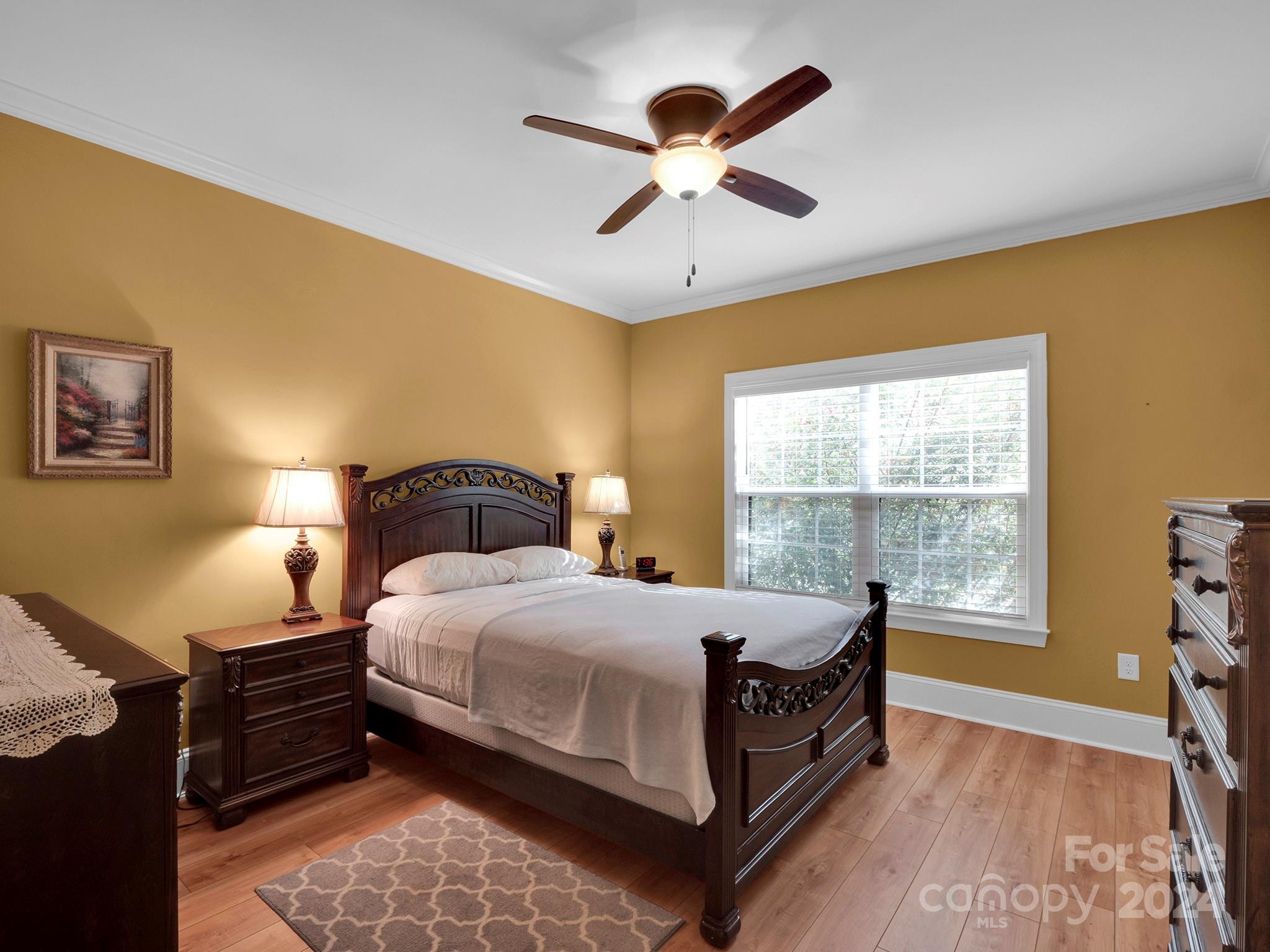 1049 Ledge Wood Lane