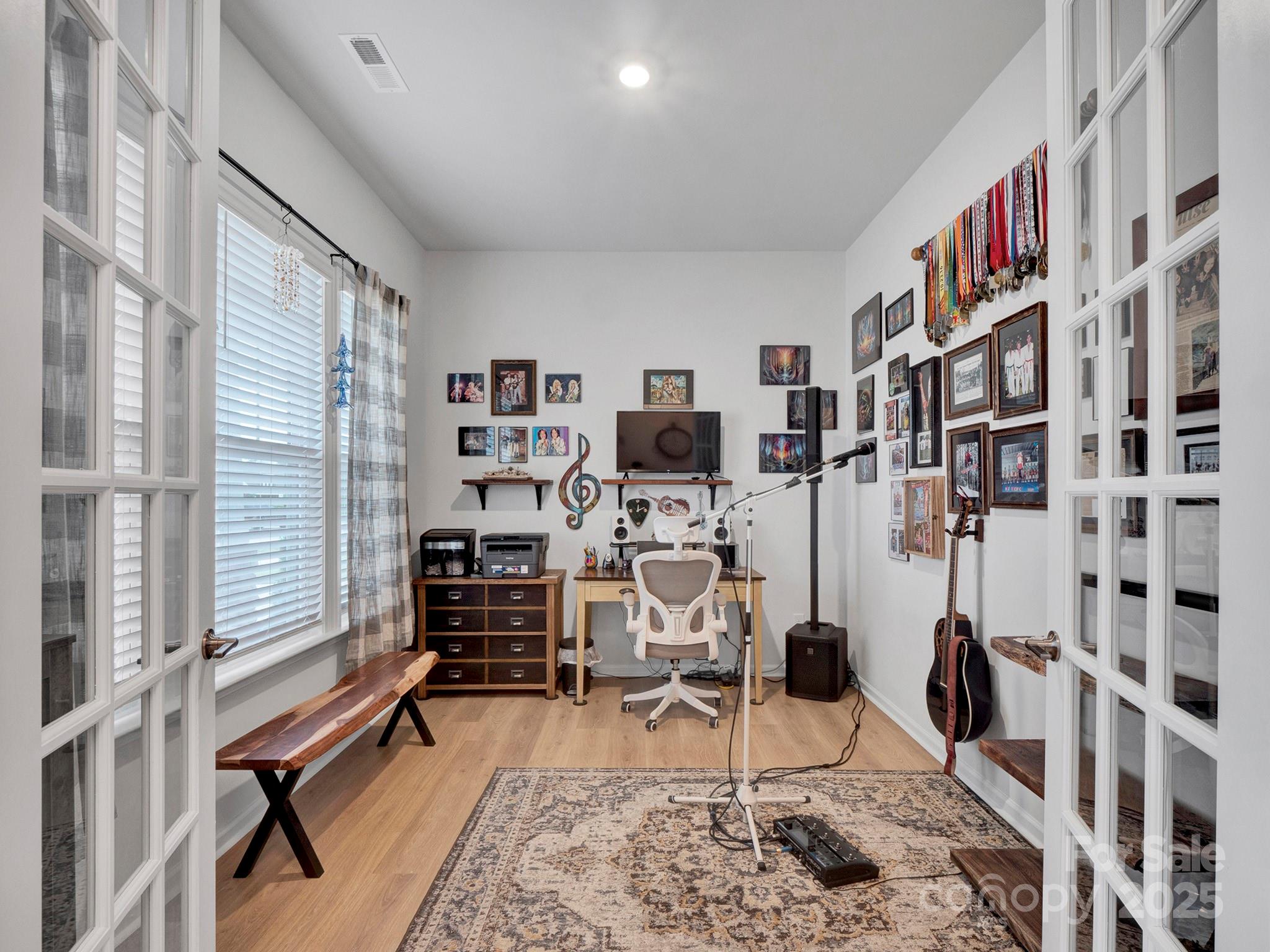 280 Portrait Way