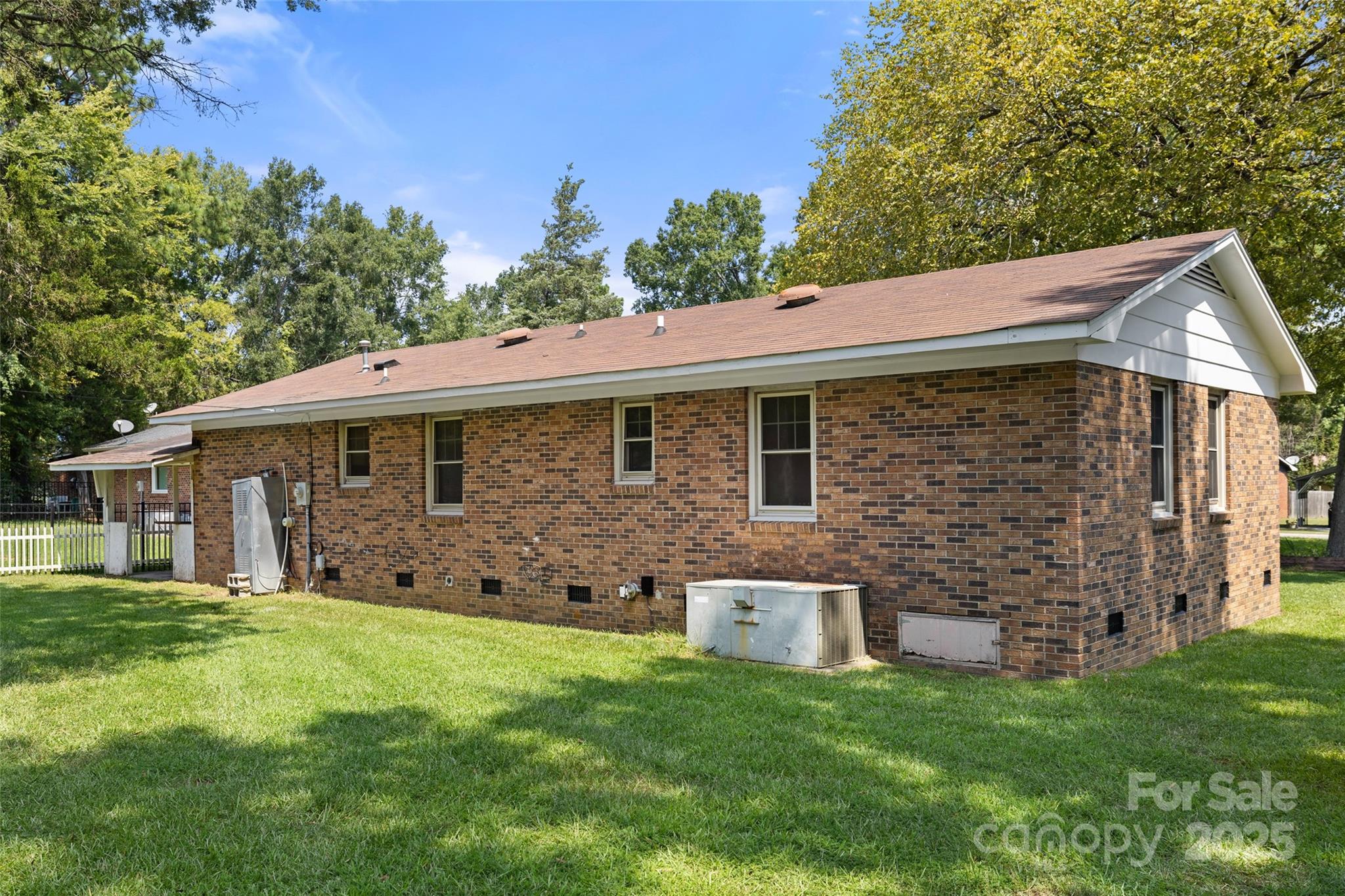 517 Fieldcrest Drive