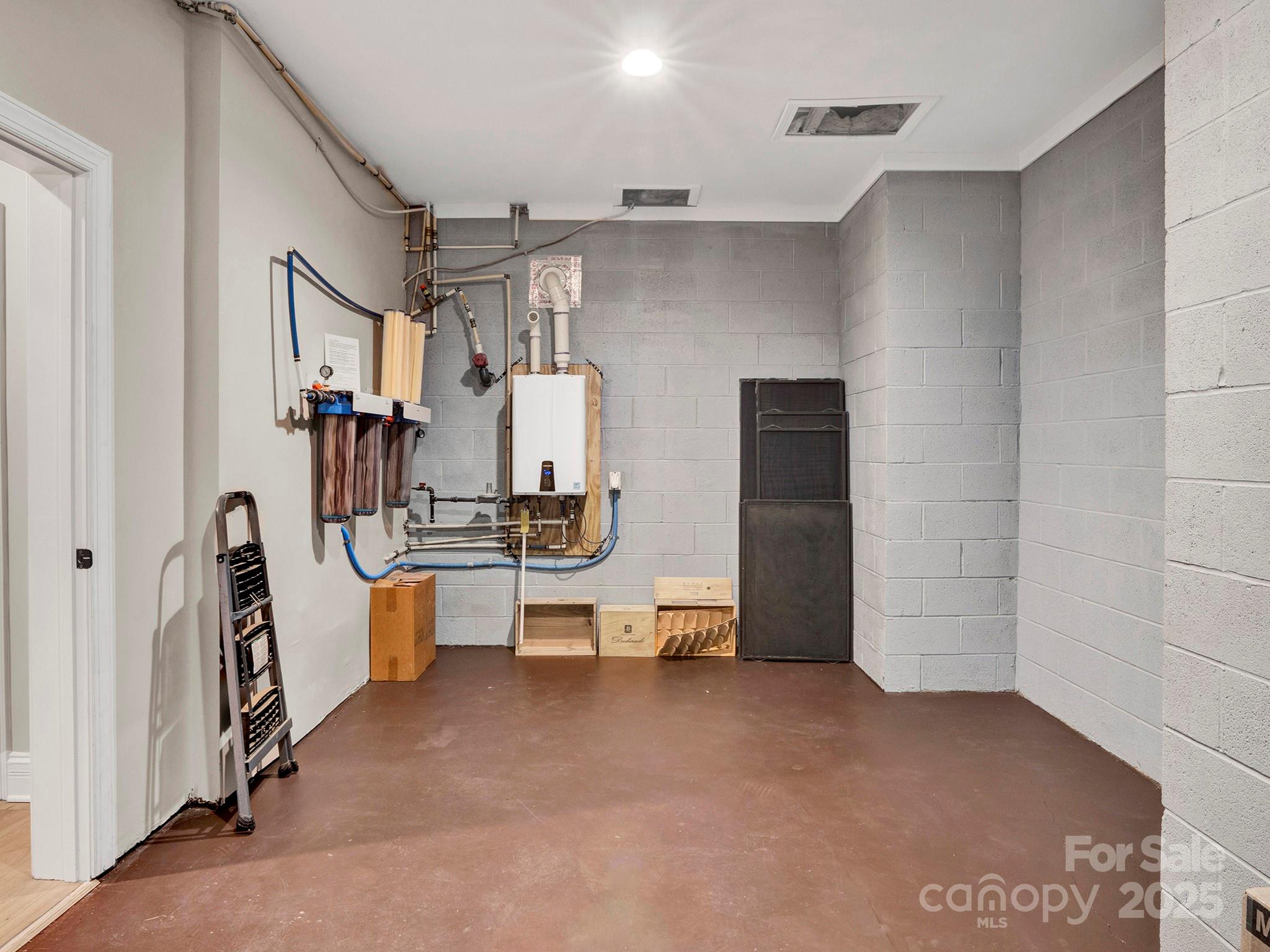 225 Riverton Road
