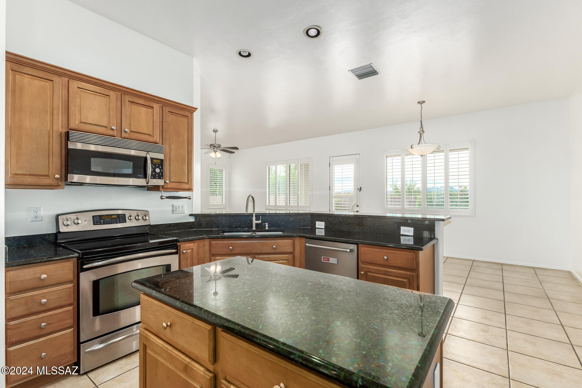 4224 E Lushfield Drive