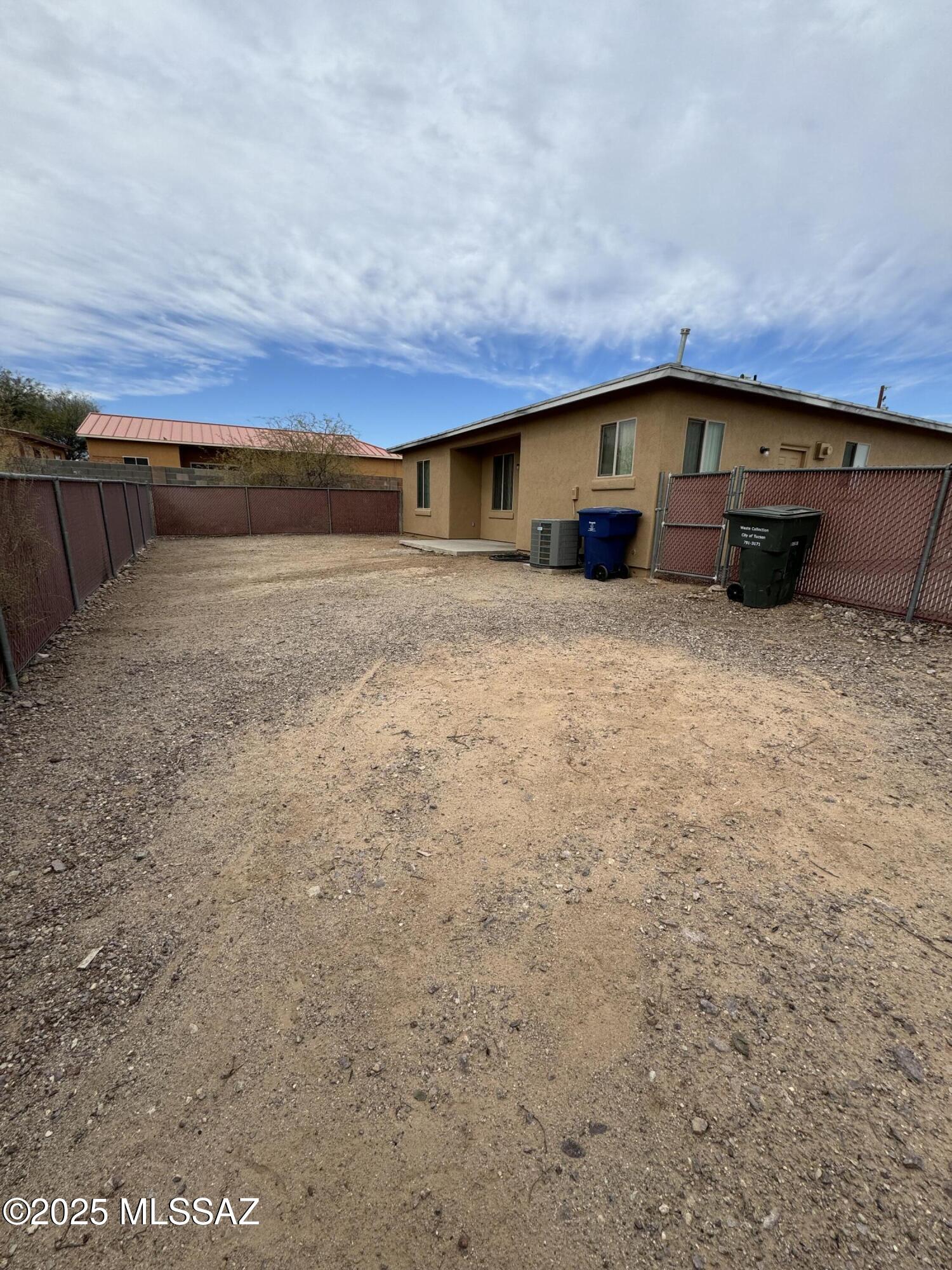 1905 W Banks Grove Place