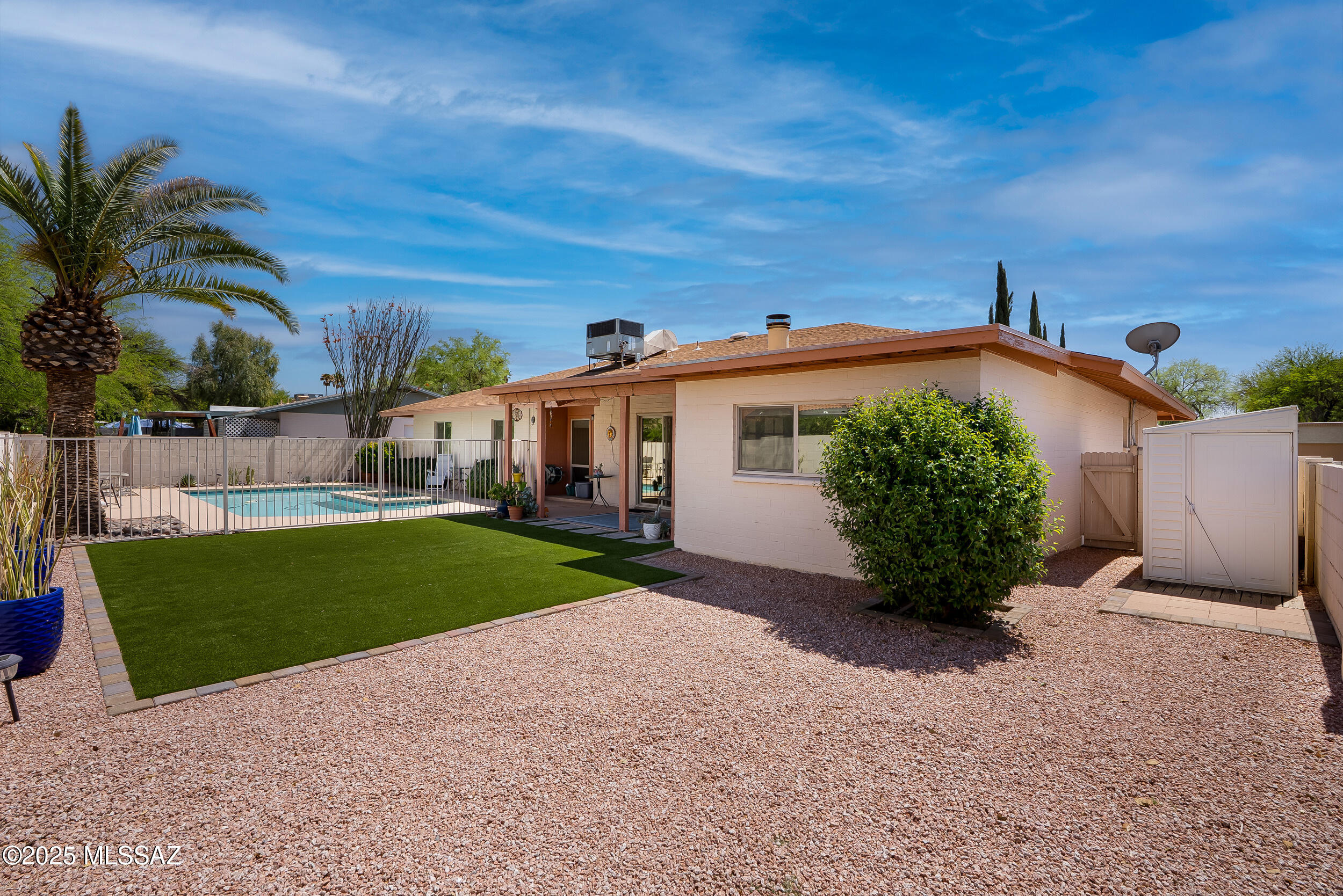 7411 E La Cienega Drive