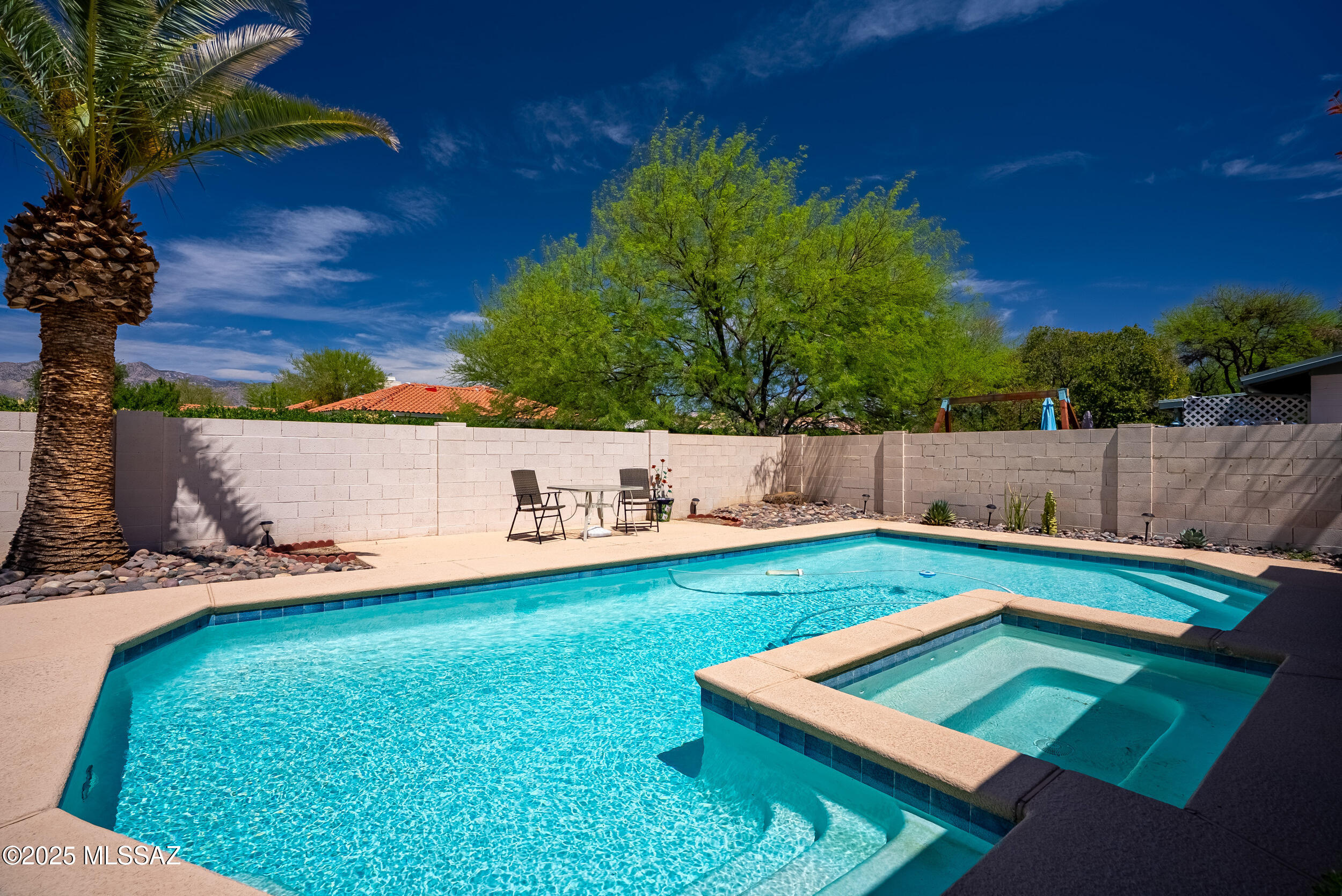 7411 E La Cienega Drive