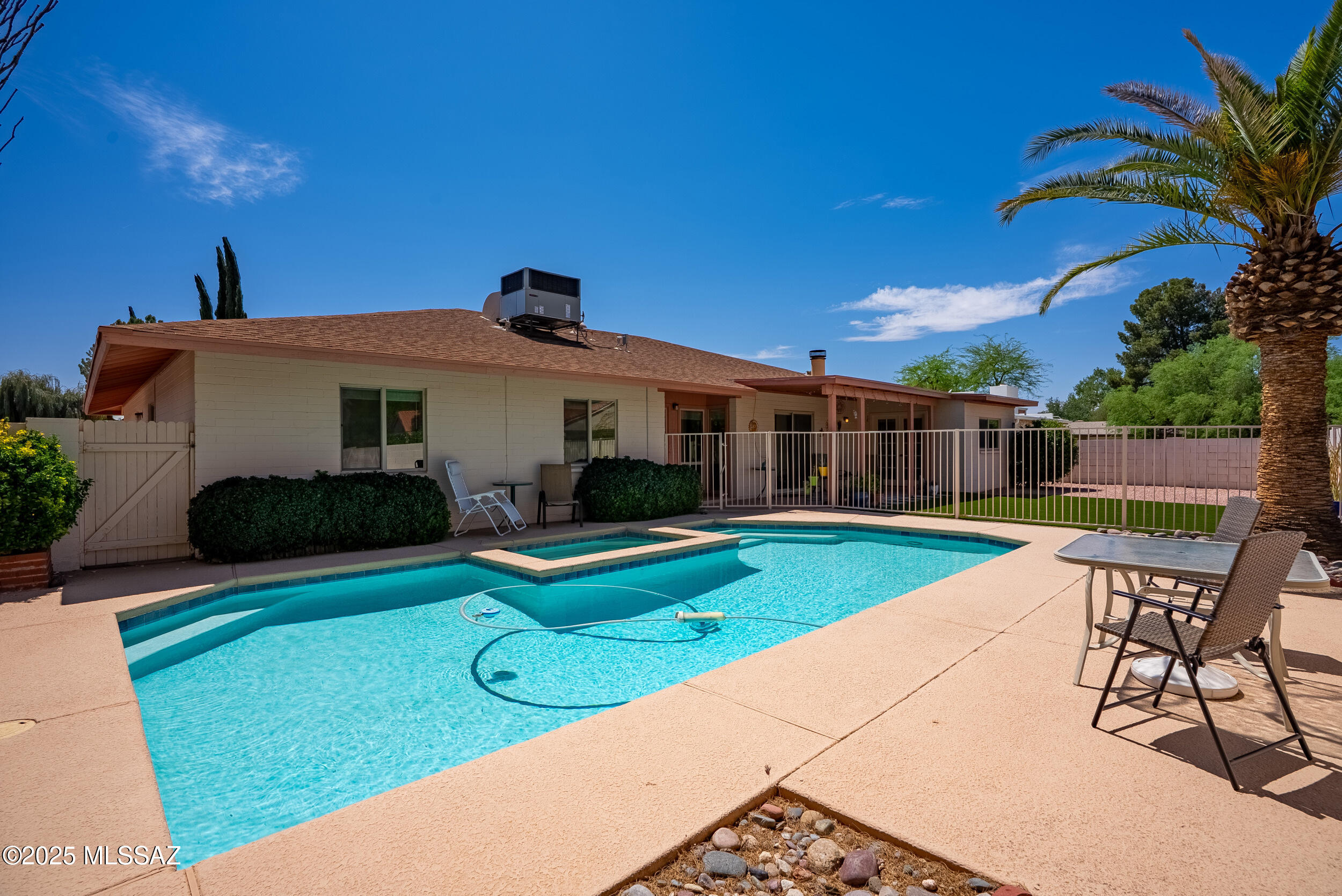7411 E La Cienega Drive
