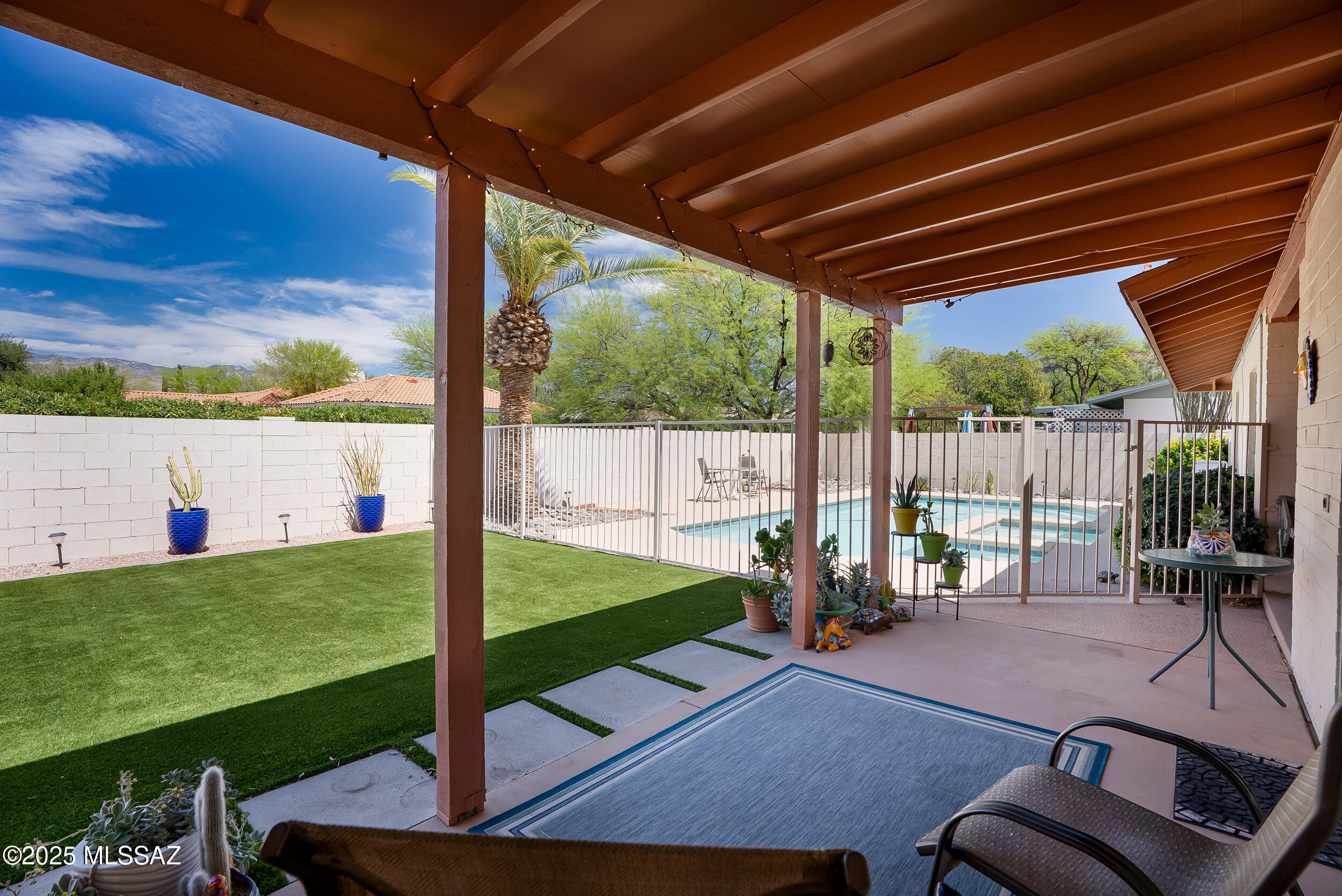7411 E La Cienega Drive