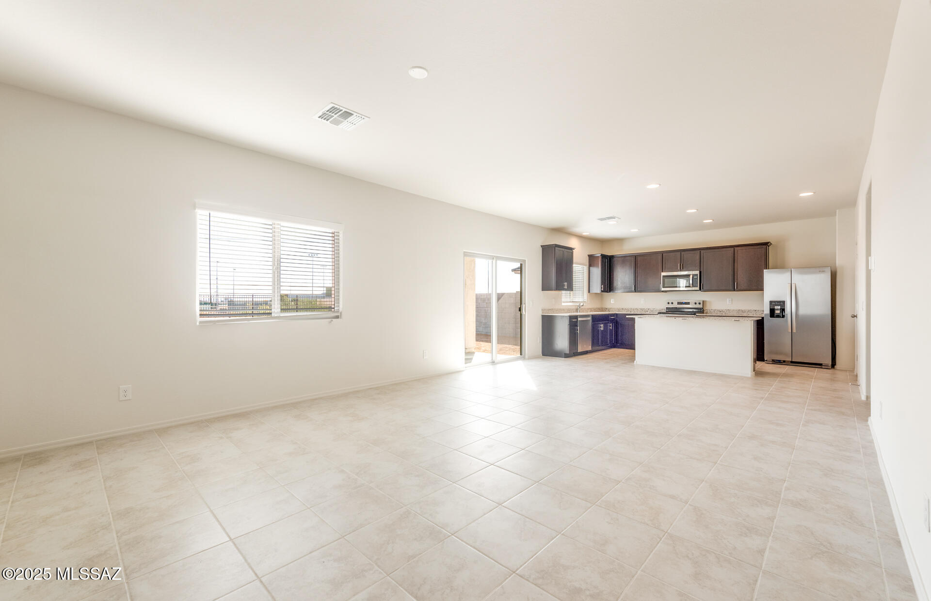 841 W Calle El Teclado