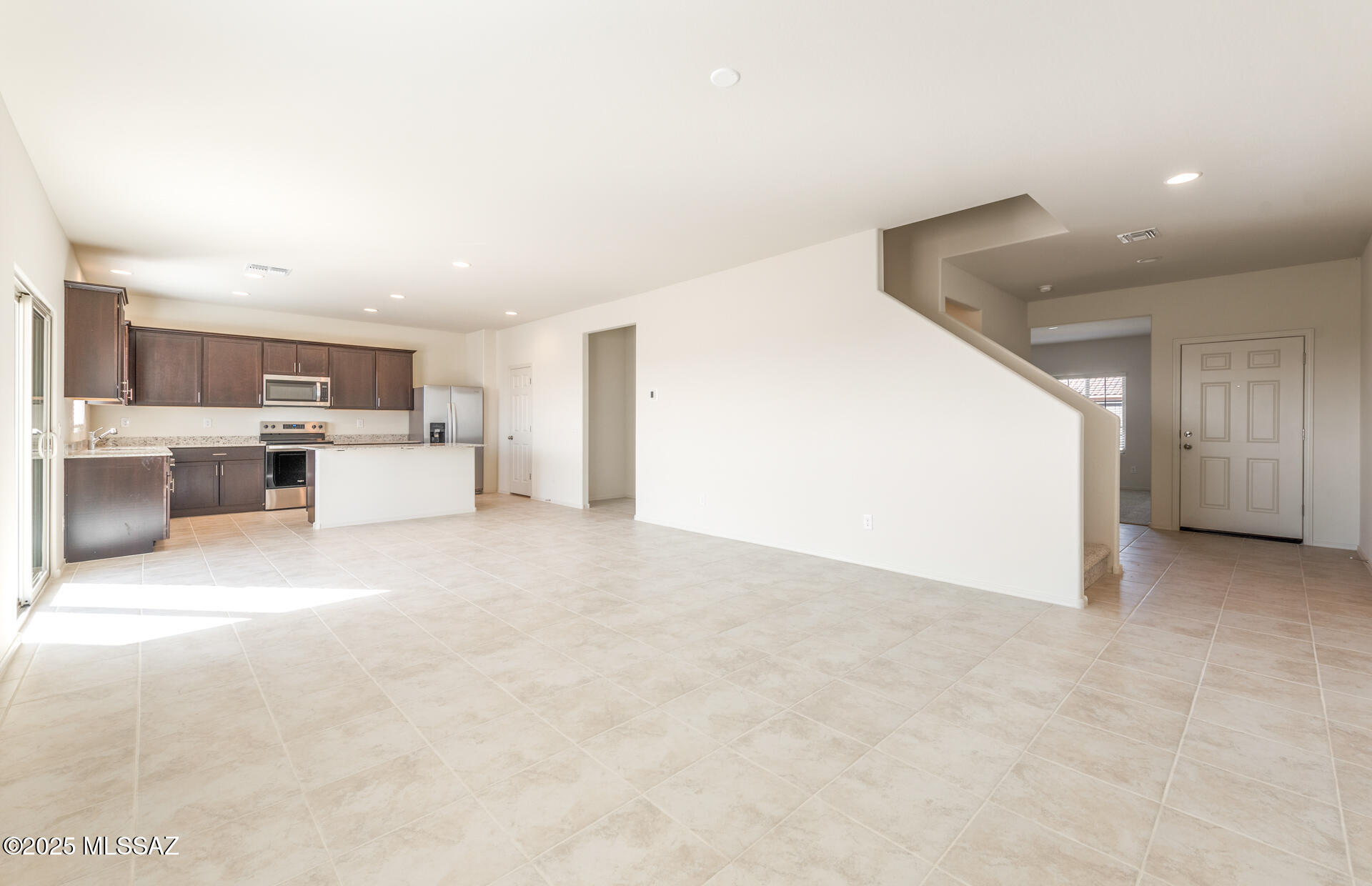 841 W Calle El Teclado