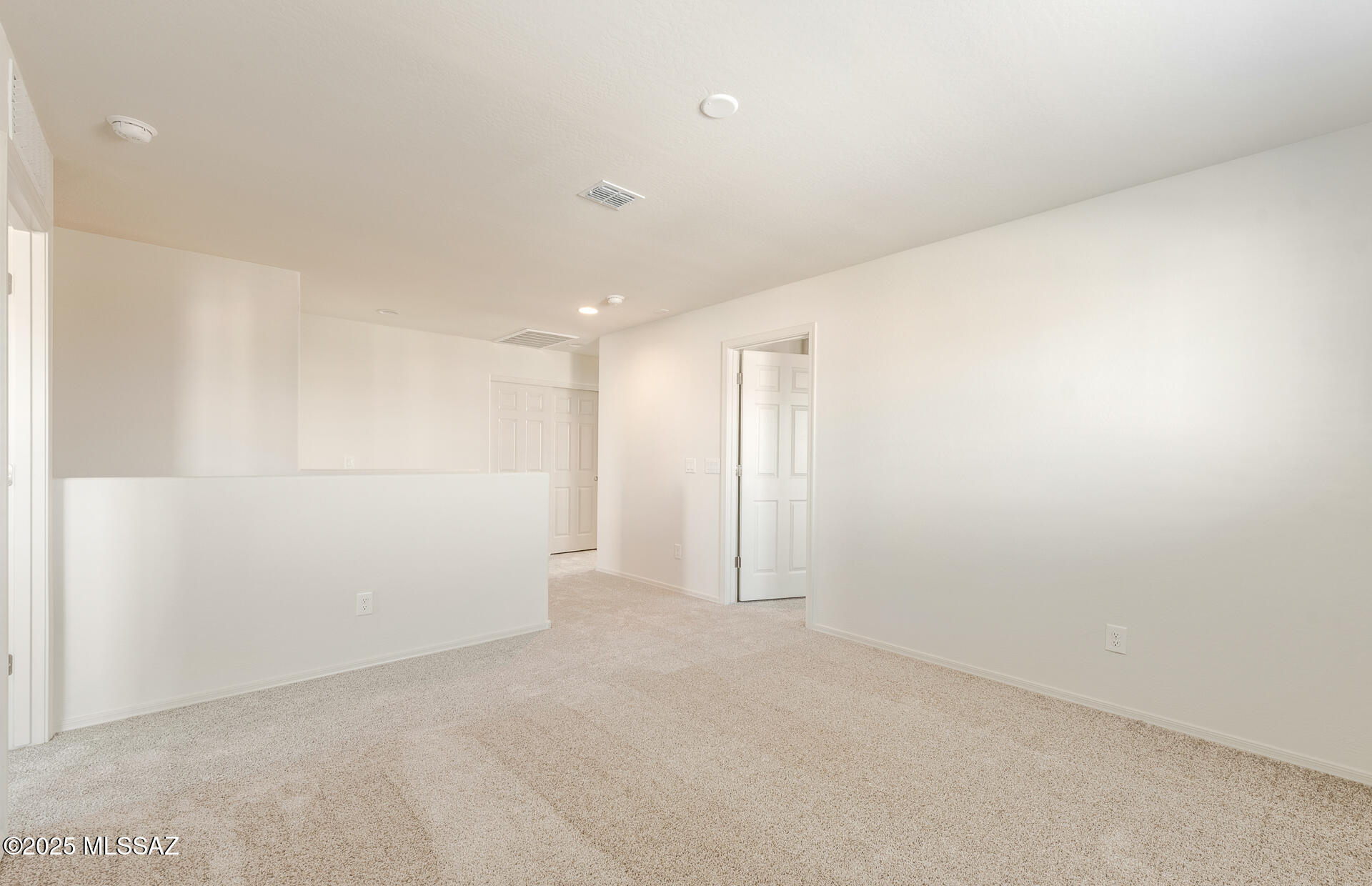 841 W Calle El Teclado