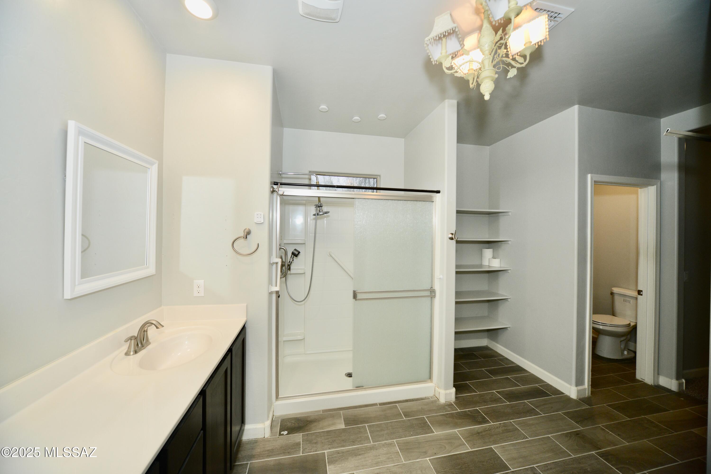 1129 W Valley Meadow Lane