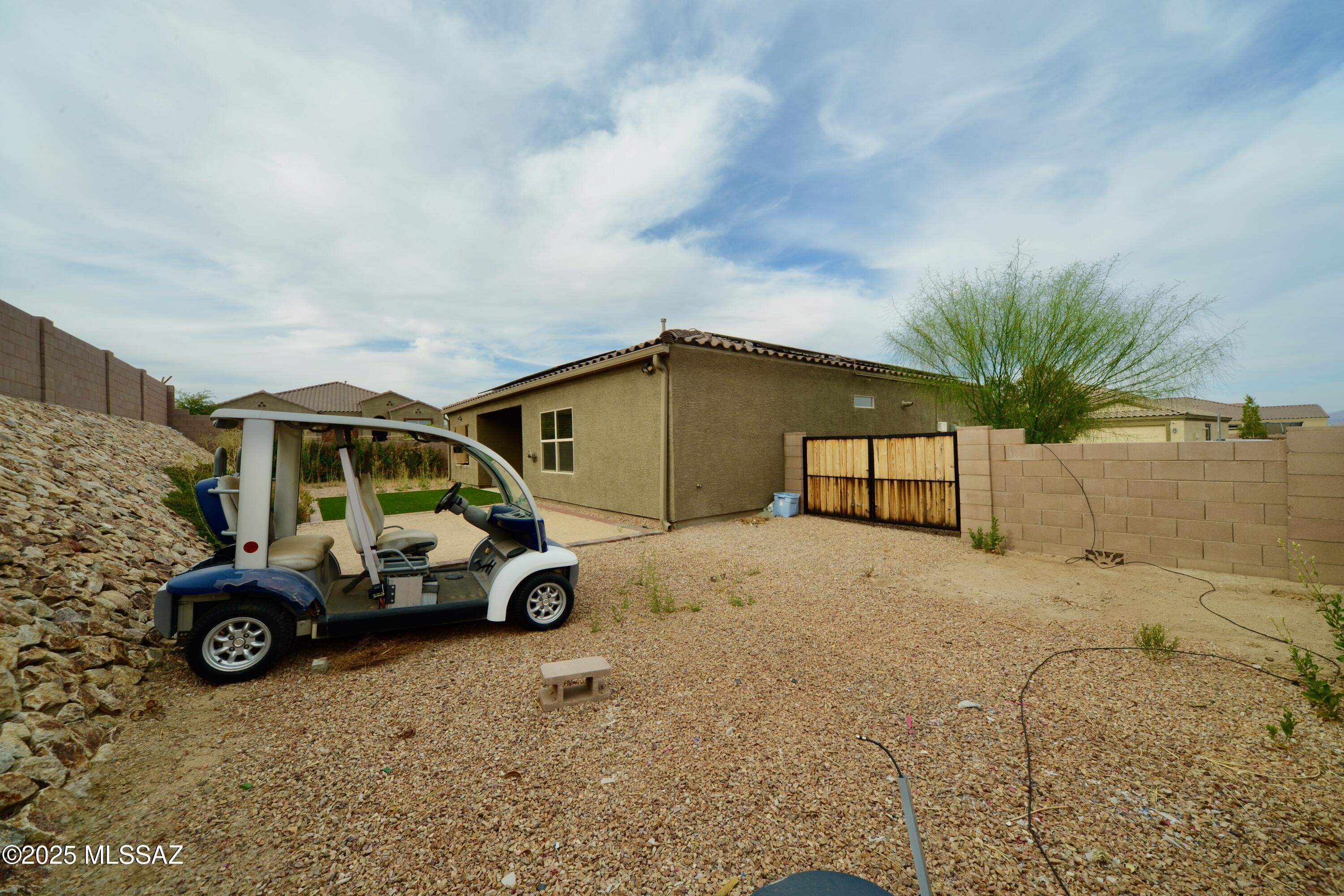 1129 W Valley Meadow Lane