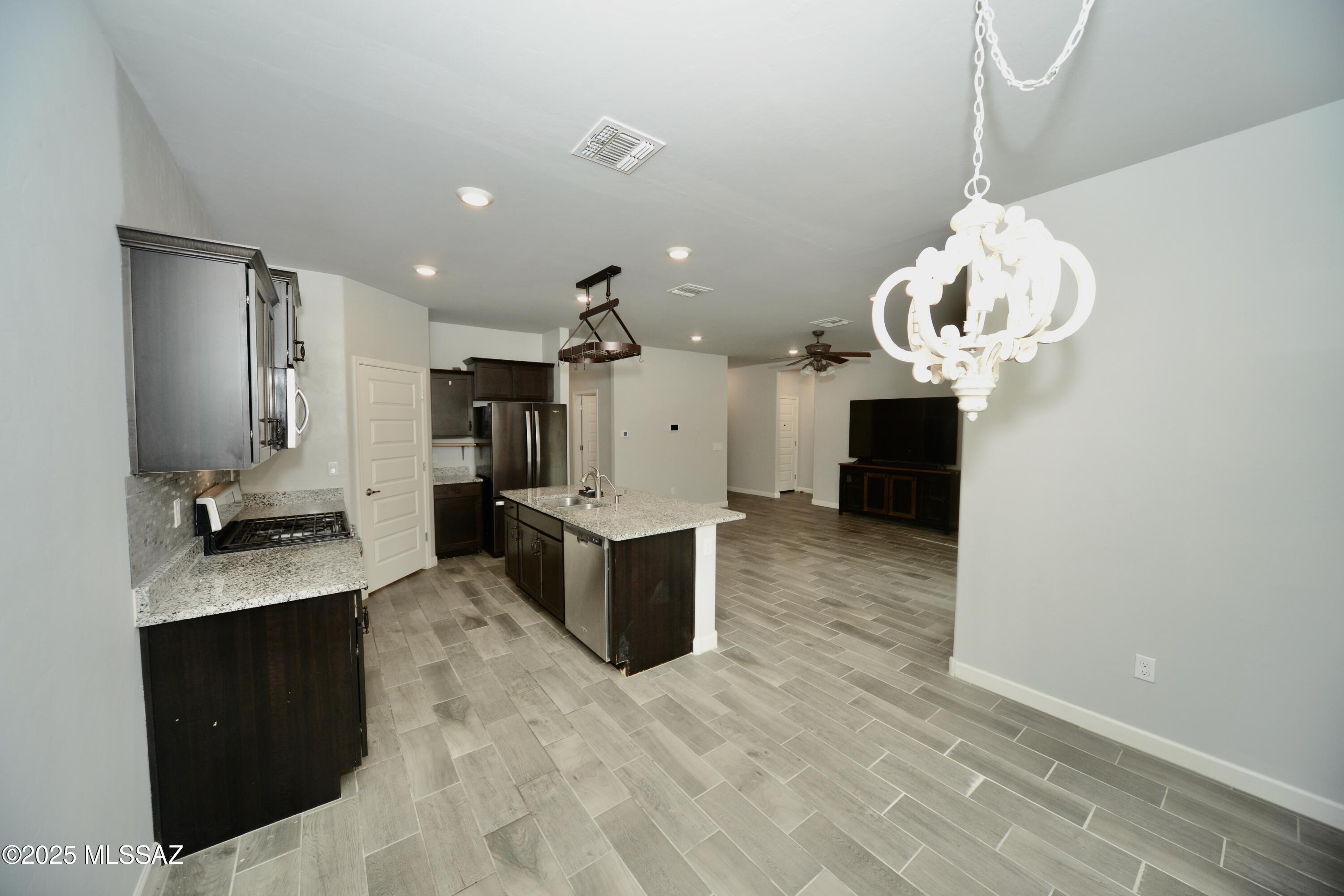 1129 W Valley Meadow Lane