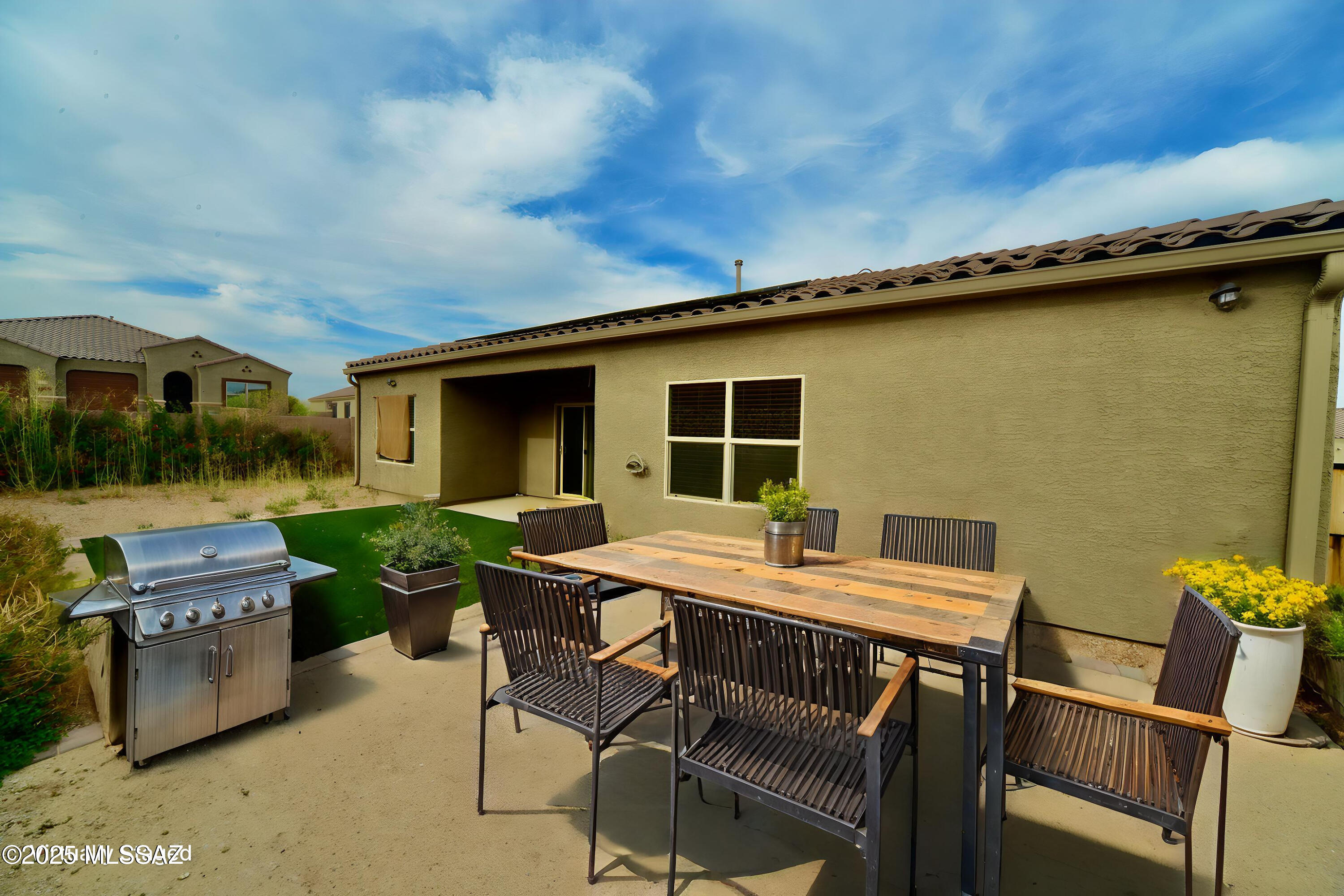 1129 W Valley Meadow Lane
