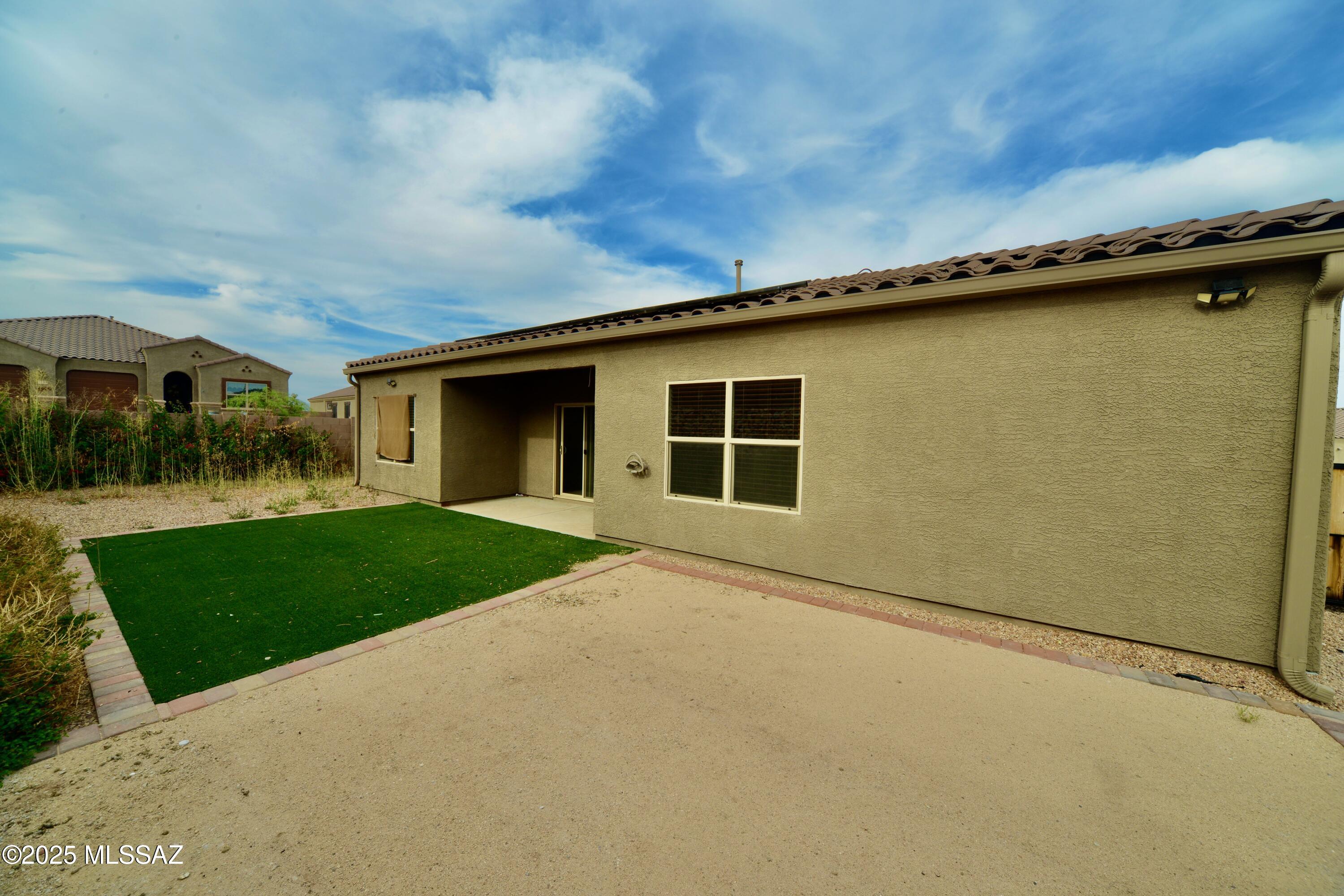 1129 W Valley Meadow Lane