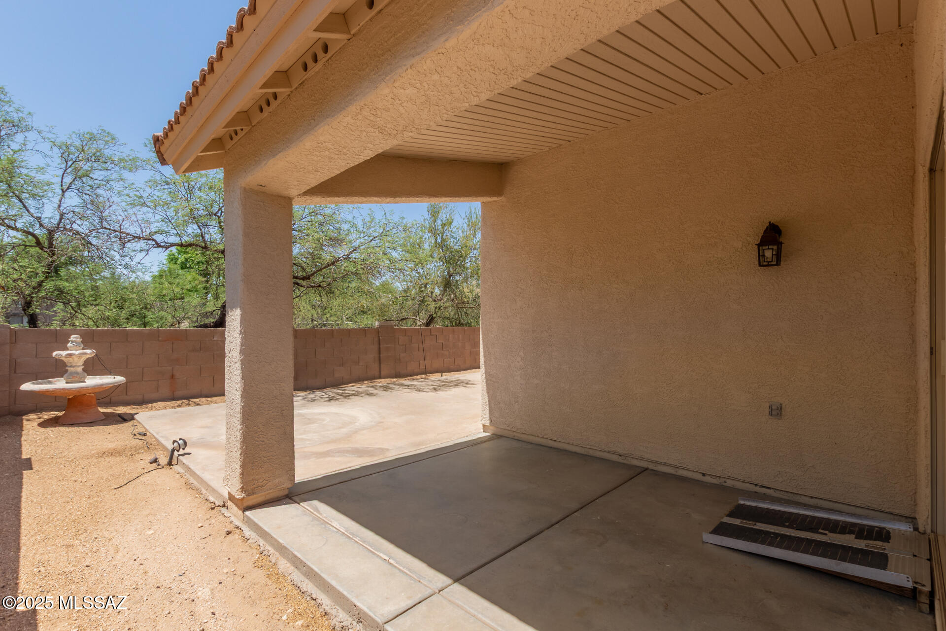 525 W Faith Dawn Court