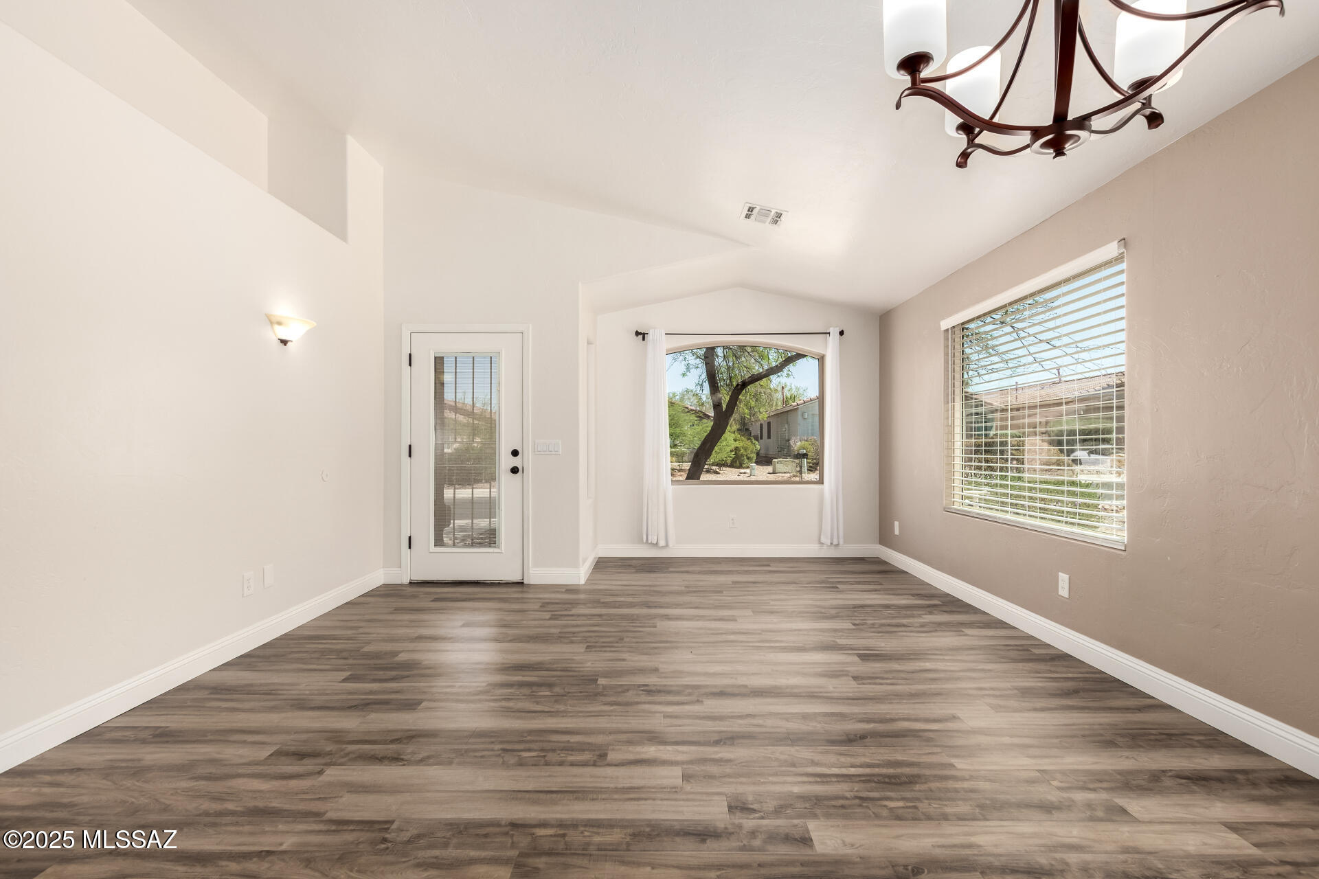525 W Faith Dawn Court
