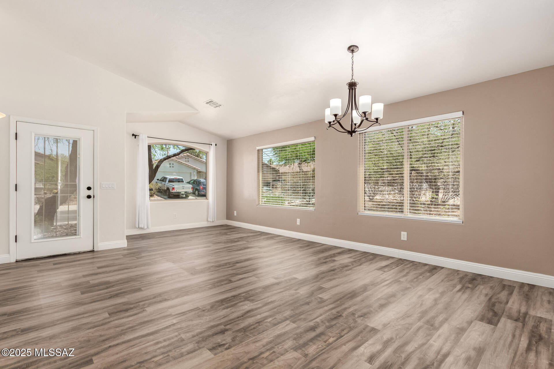525 W Faith Dawn Court