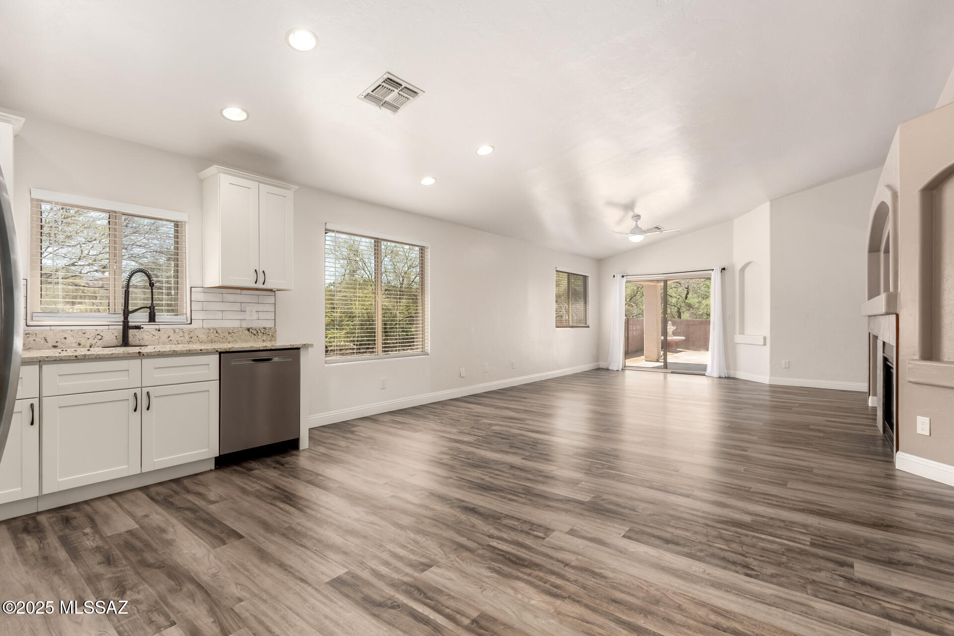 525 W Faith Dawn Court