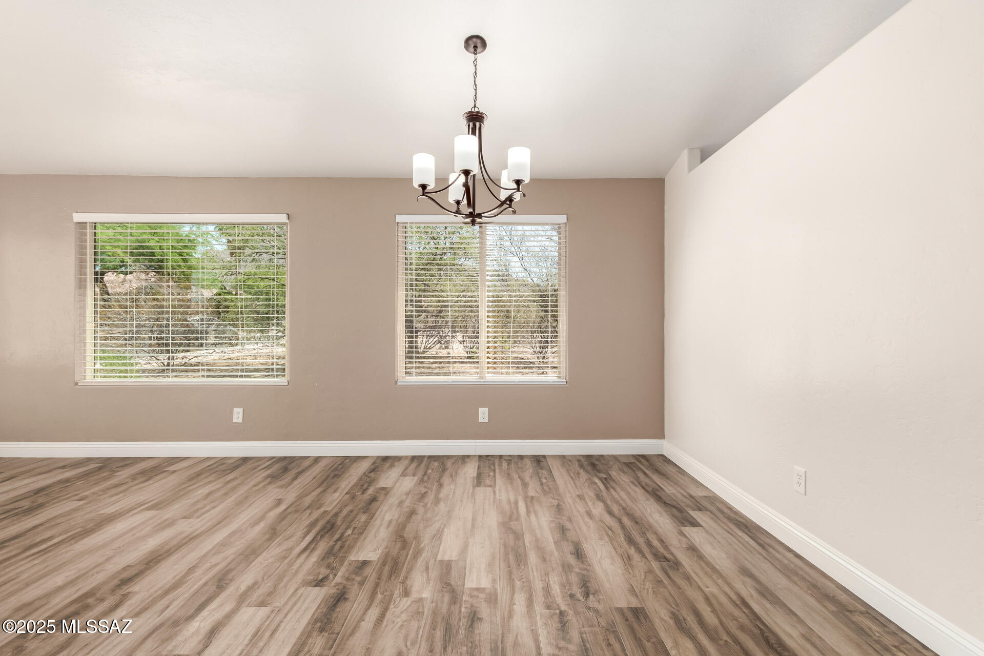 525 W Faith Dawn Court