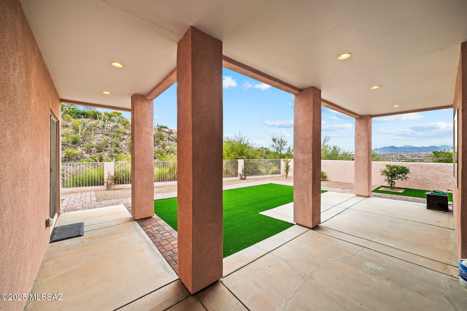 10053 N Alder Spring Drive