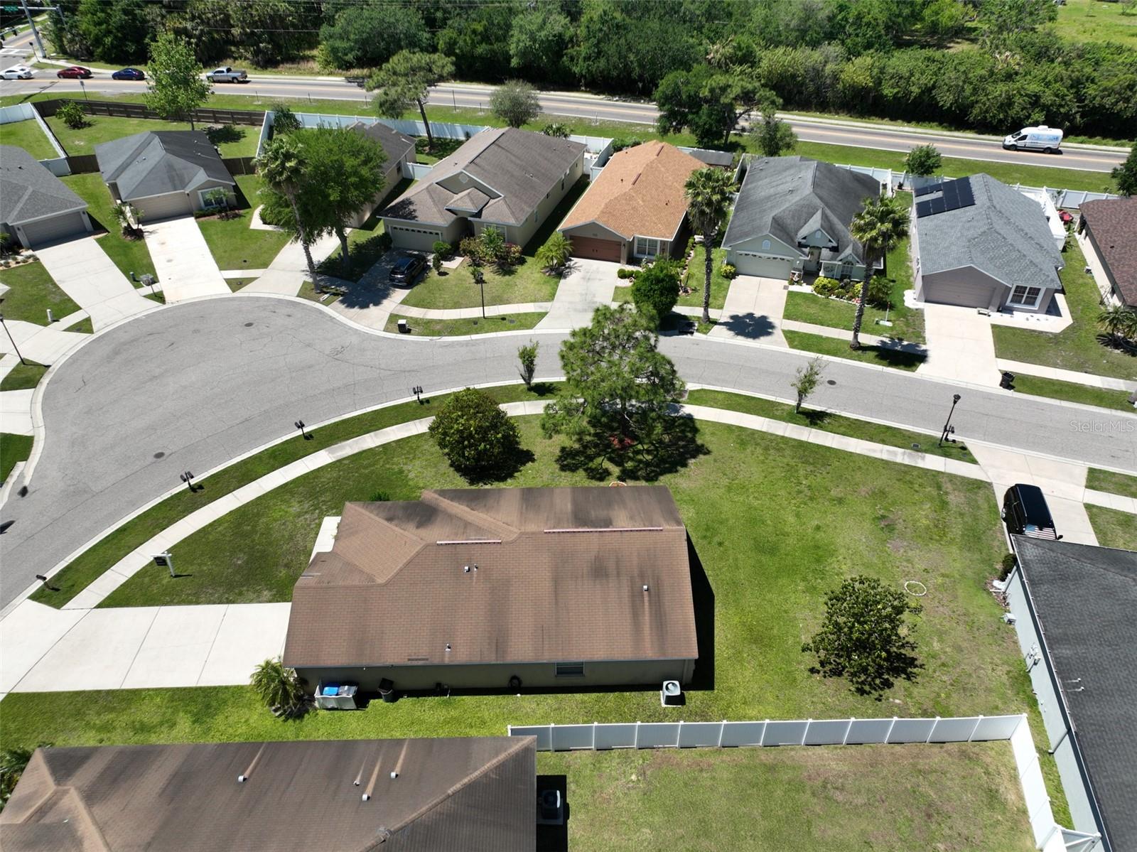 11330 SOUTHWIND LAKE DR