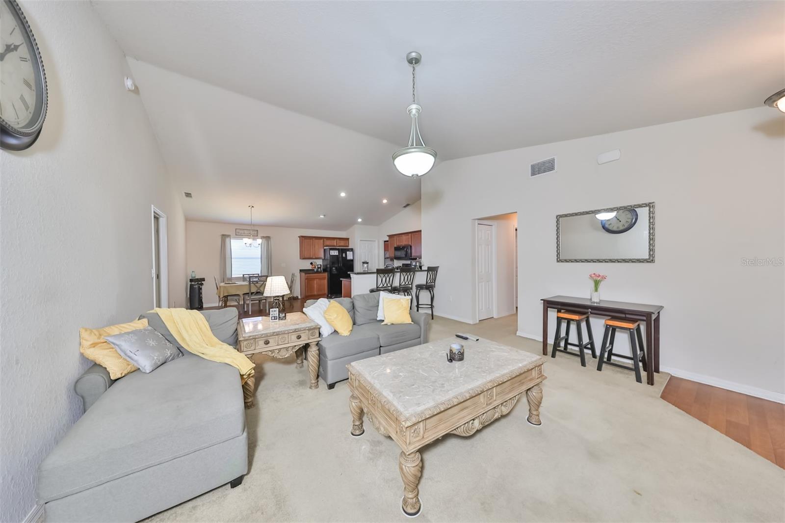 11330 SOUTHWIND LAKE DR