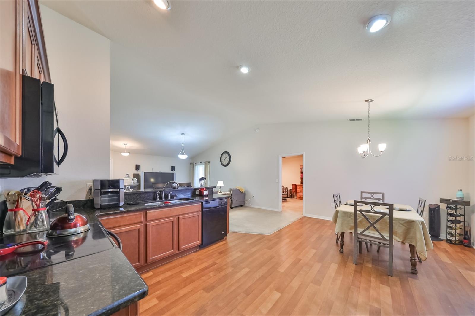 11330 SOUTHWIND LAKE DR