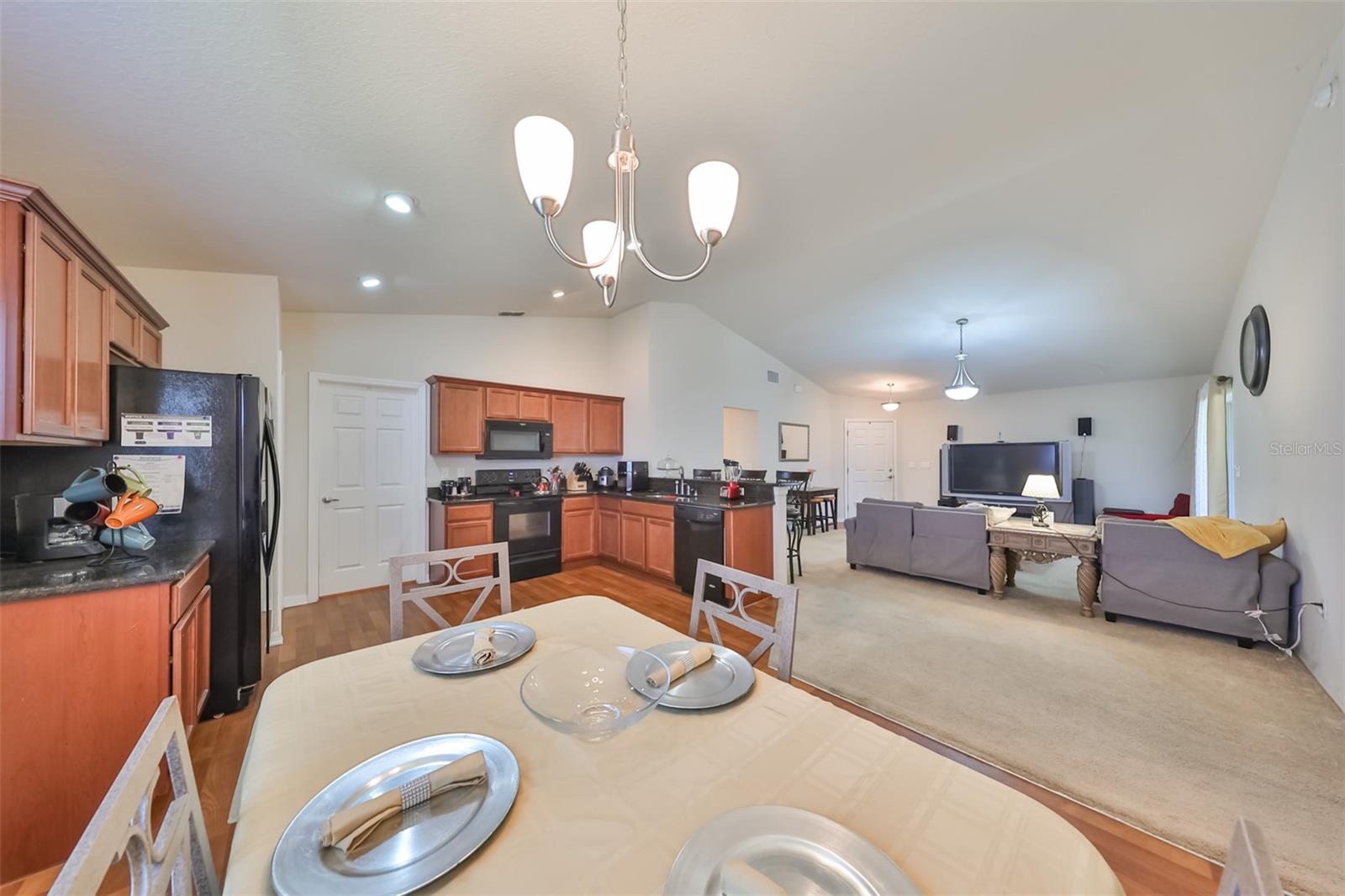 11330 SOUTHWIND LAKE DR