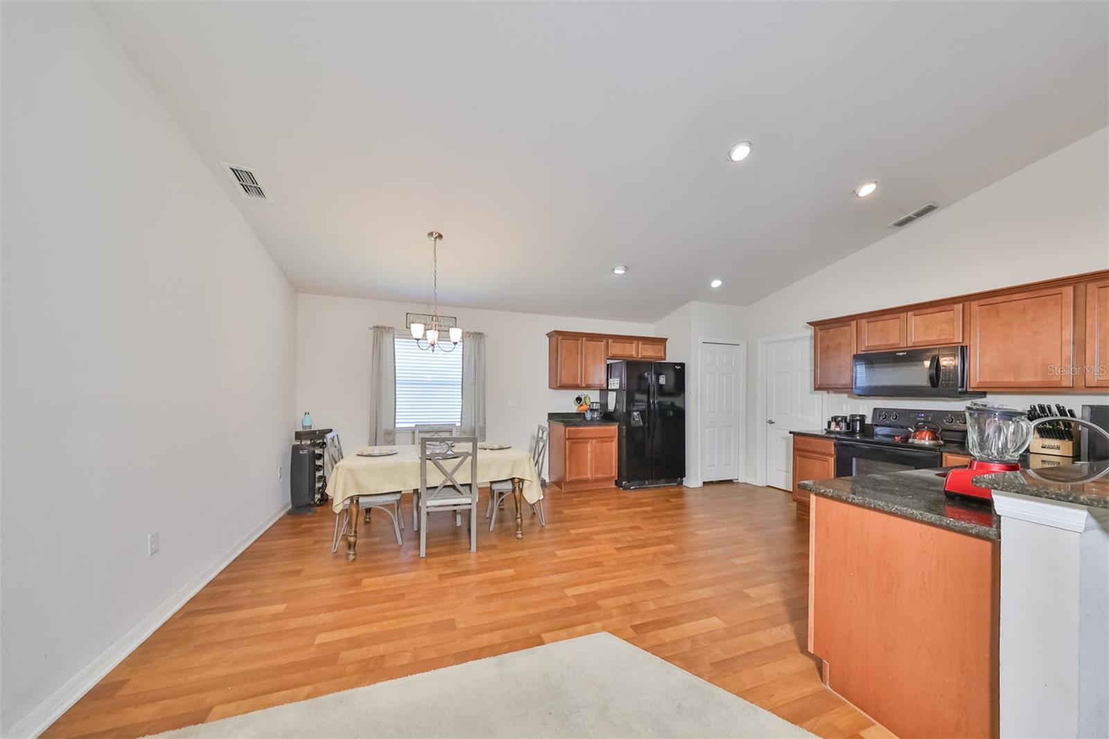 11330 SOUTHWIND LAKE DR