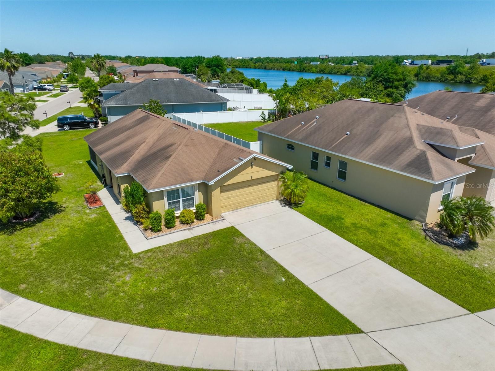 11330 SOUTHWIND LAKE DR