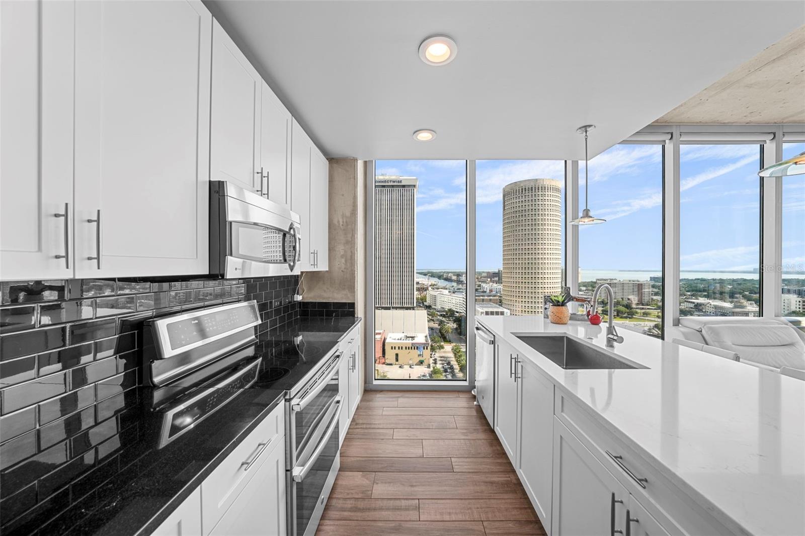 777 N ASHLEY DR #1802