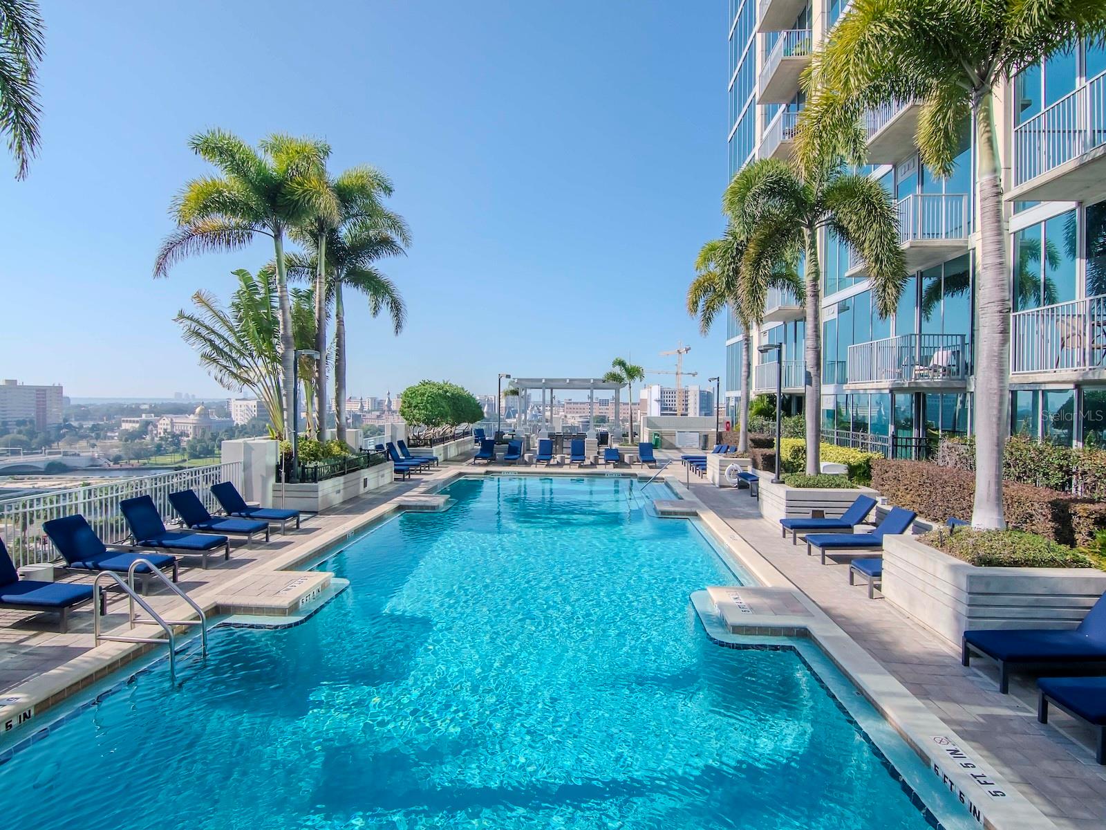 777 N ASHLEY DR #1802