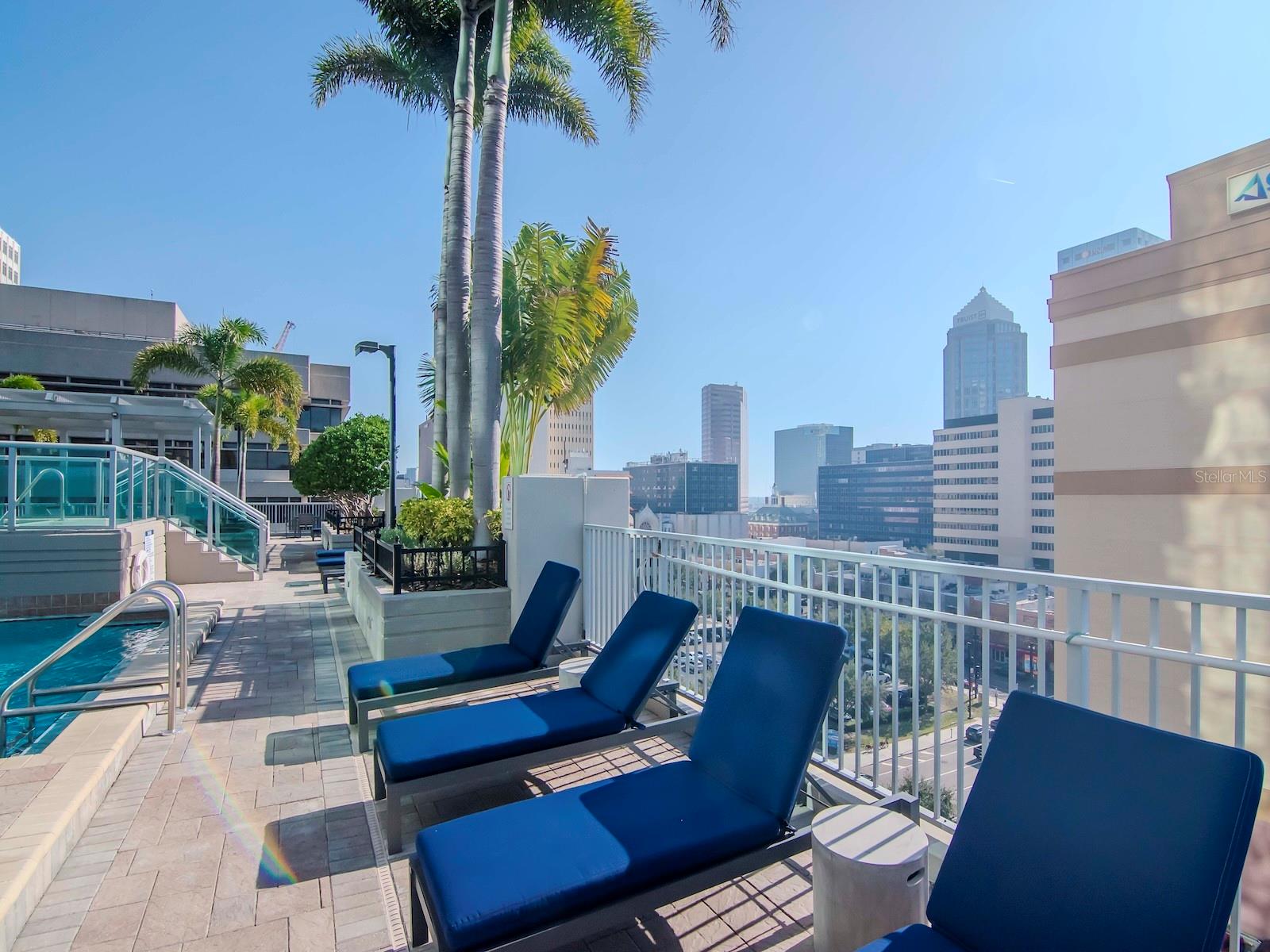 777 N ASHLEY DR #1802