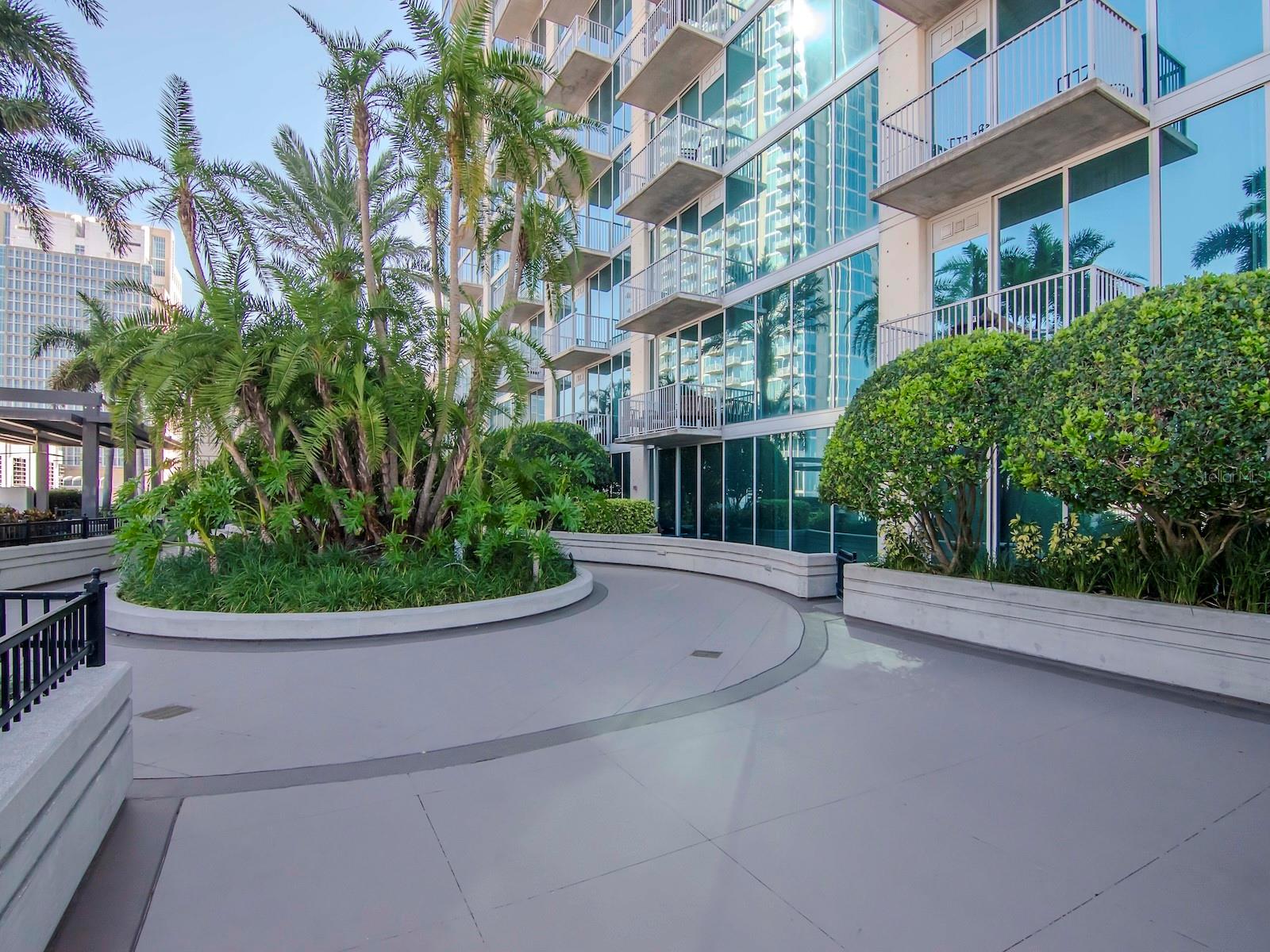 777 N ASHLEY DR #1802