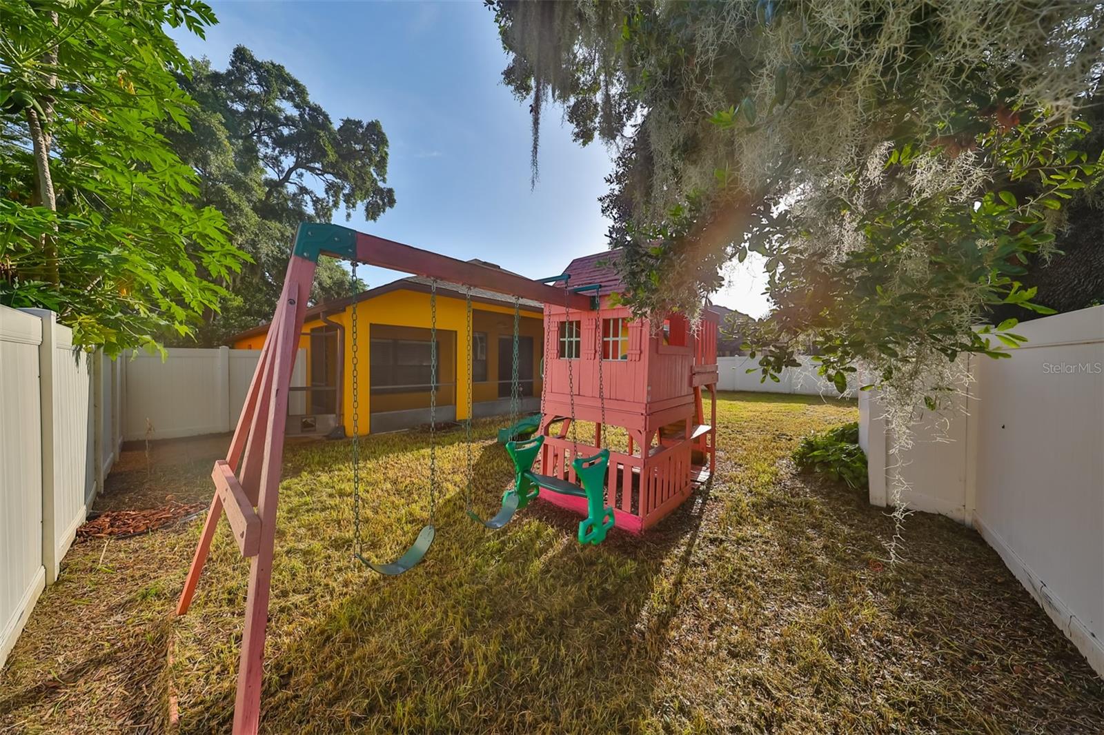 1933 ABBEY RIDGE DR