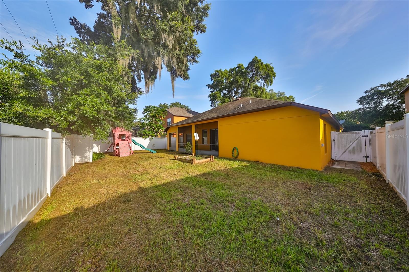 1933 ABBEY RIDGE DR