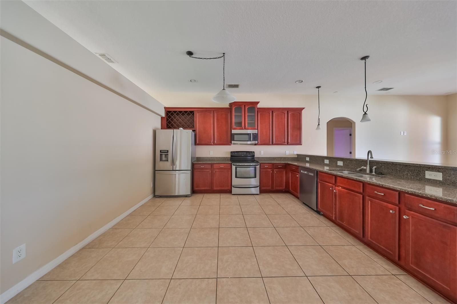 1933 ABBEY RIDGE DR