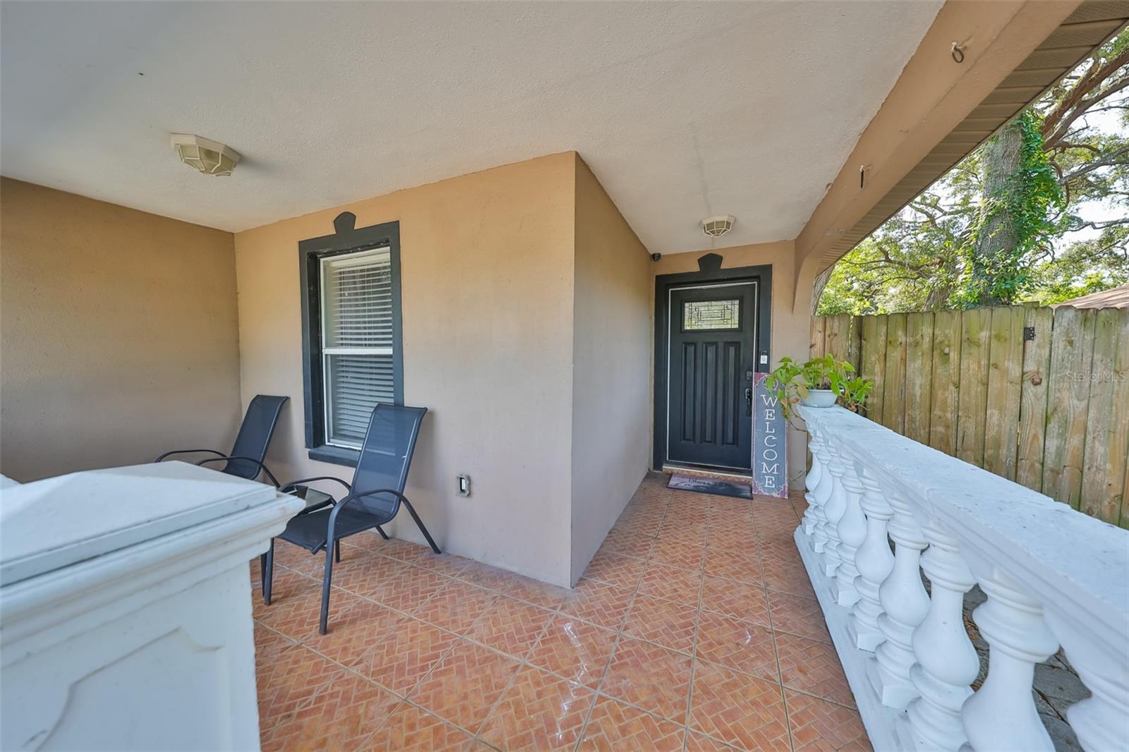 1607 E LOUISIANA AVE