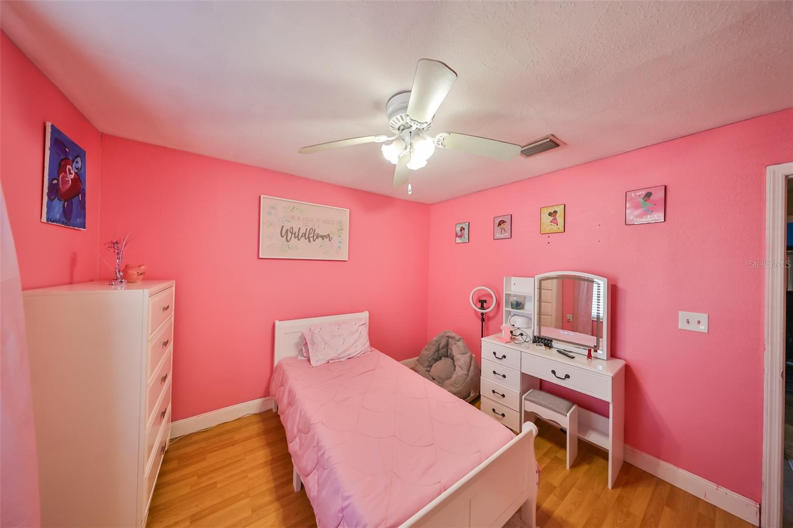 1607 E LOUISIANA AVE