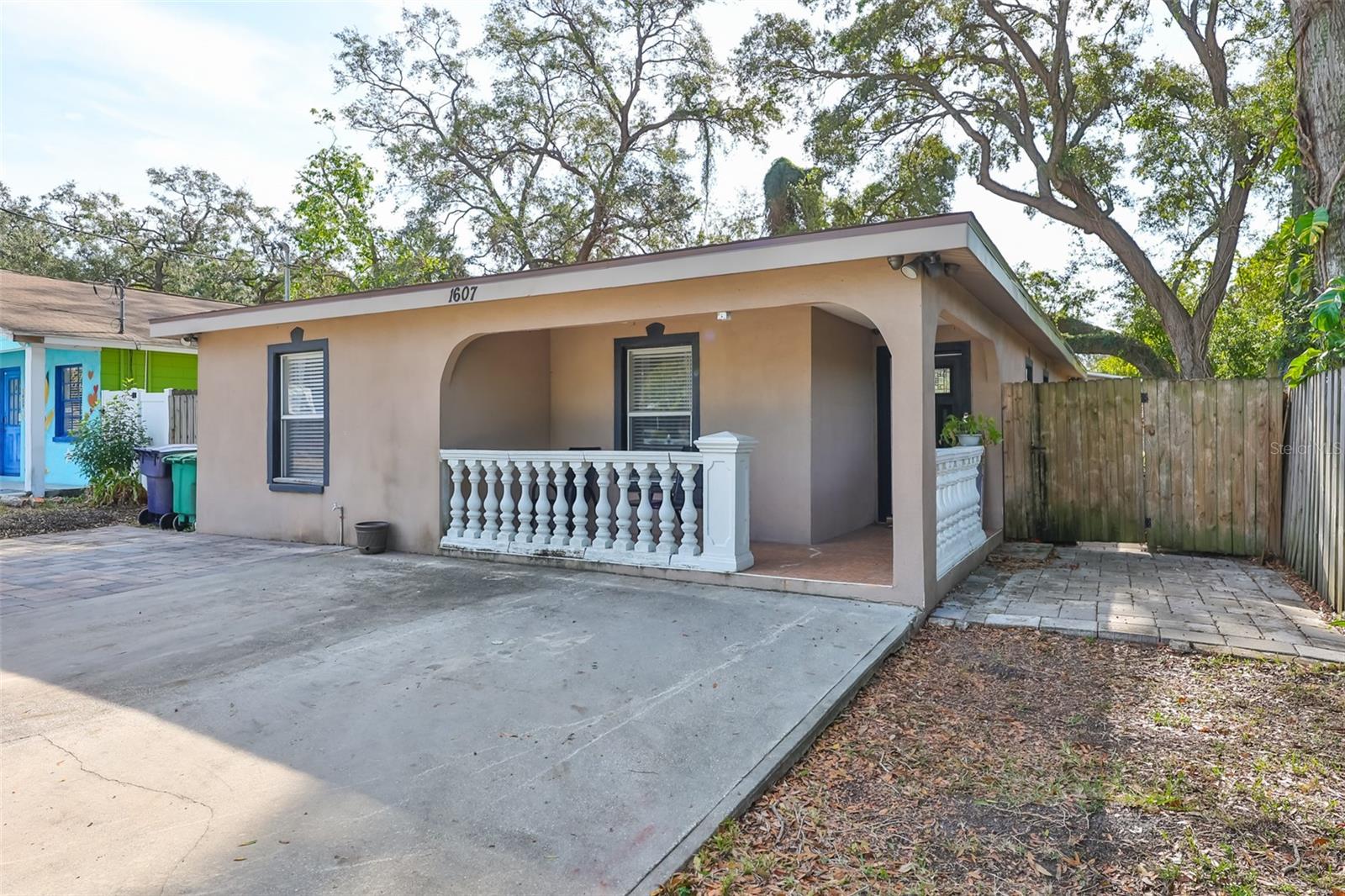 1607 E LOUISIANA AVE