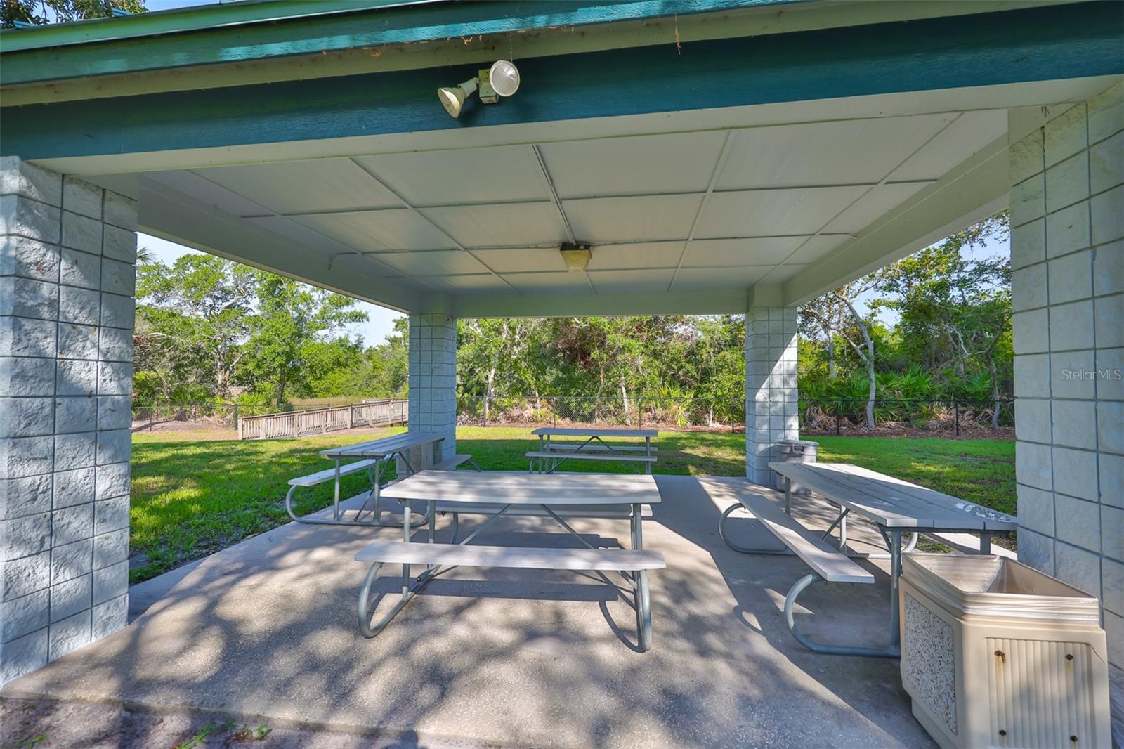 8916 SOUTHBAY DR